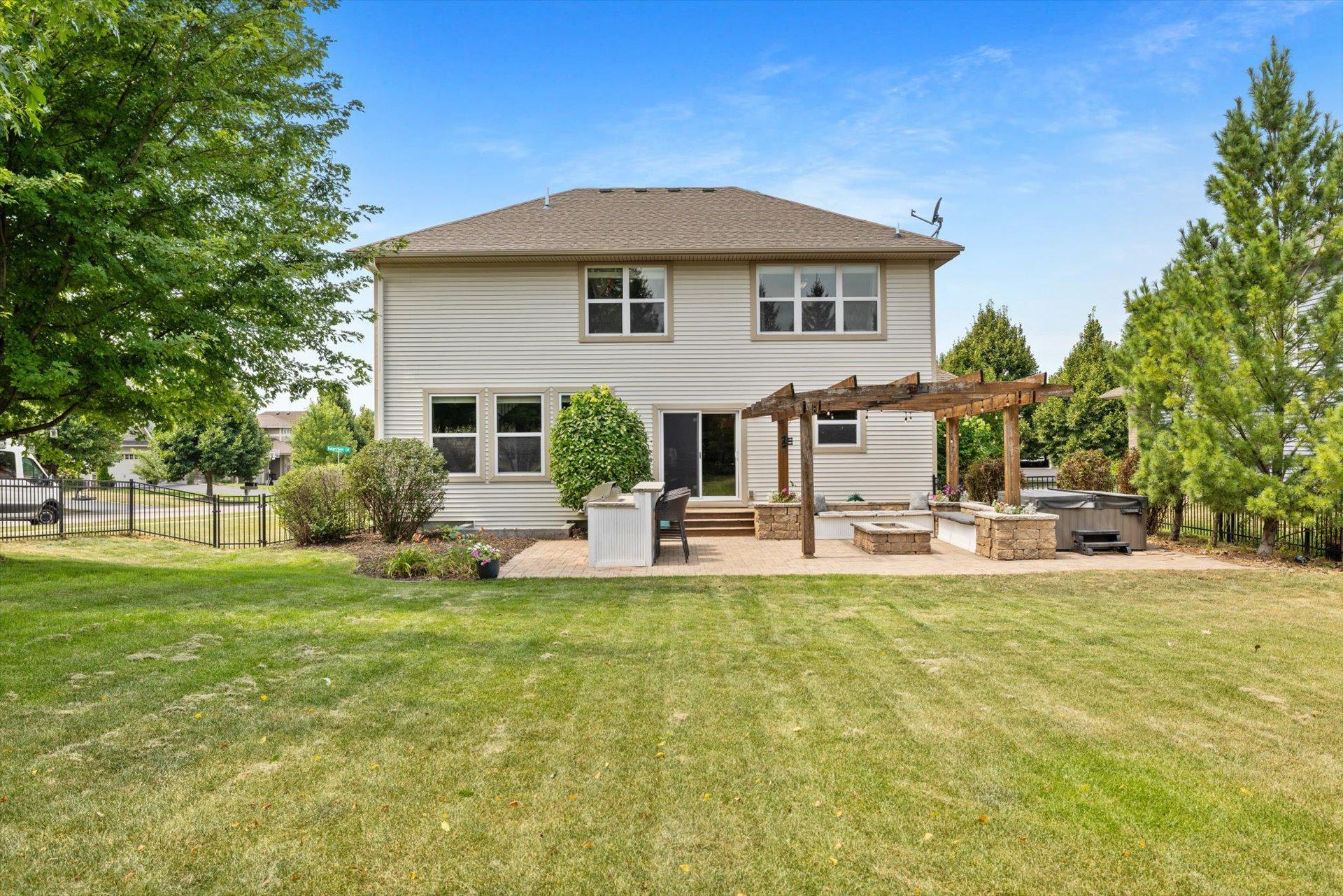 3471 Ridgestone Circle Property Photo 4