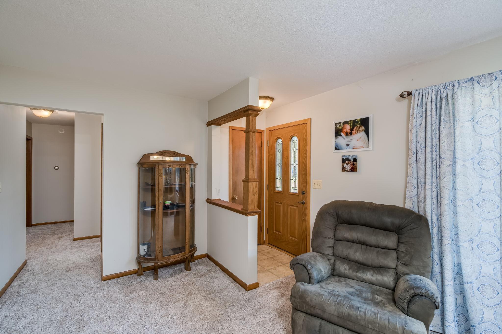210 Walnut Avenue Property Photo 2