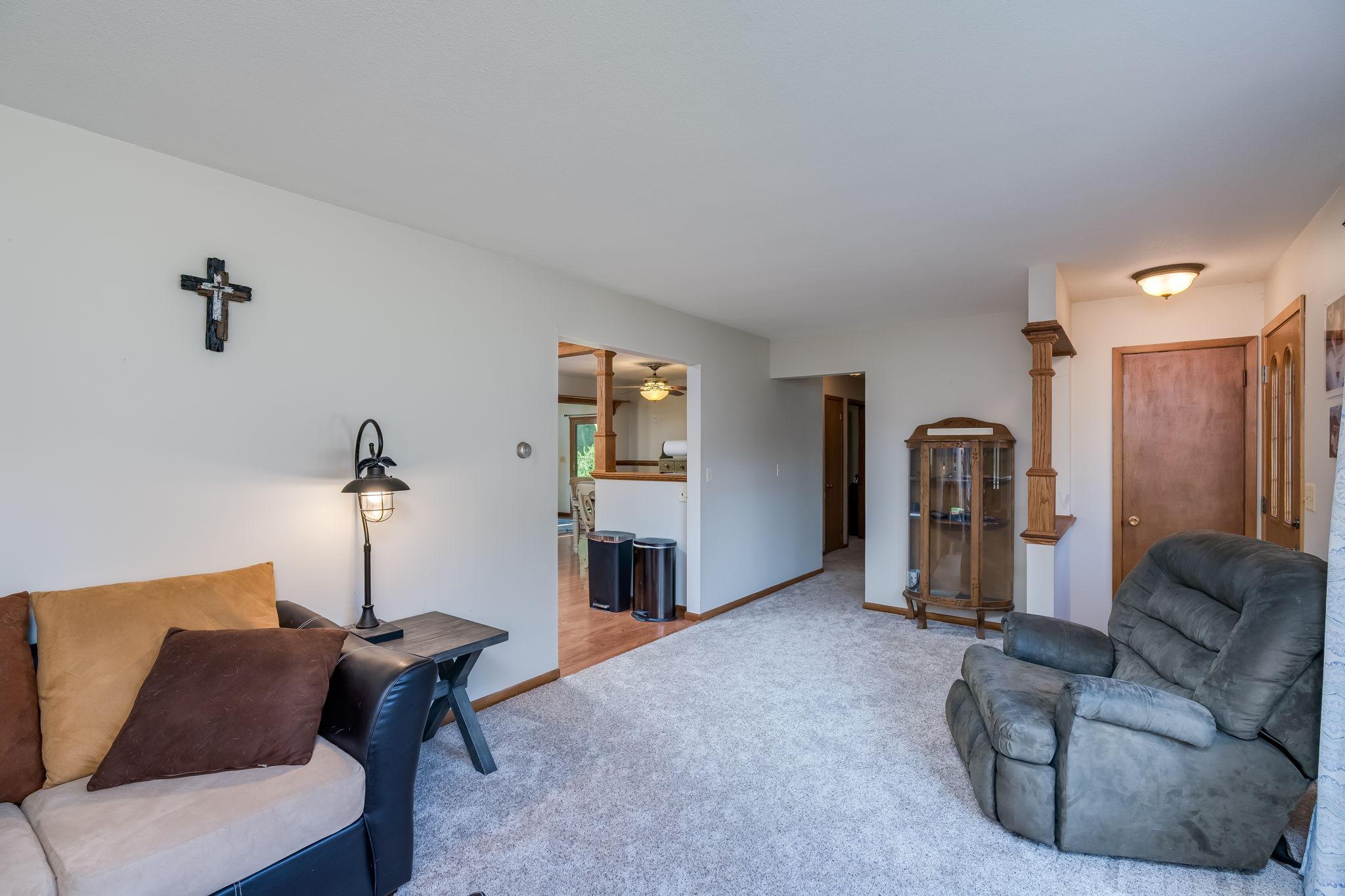 210 Walnut Avenue Property Photo 4