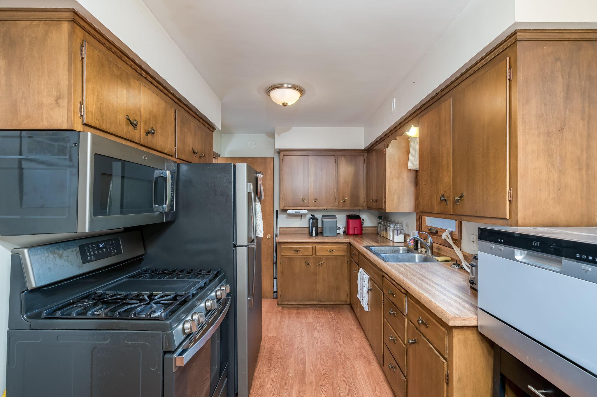 210 Walnut Avenue Property Photo 7
