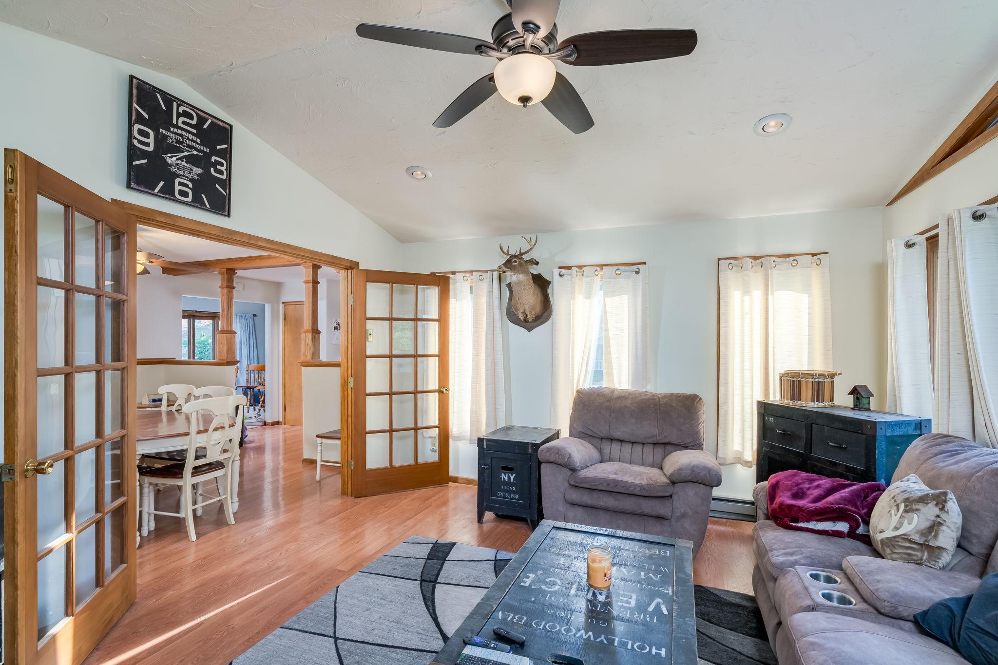 210 Walnut Avenue Property Photo 15