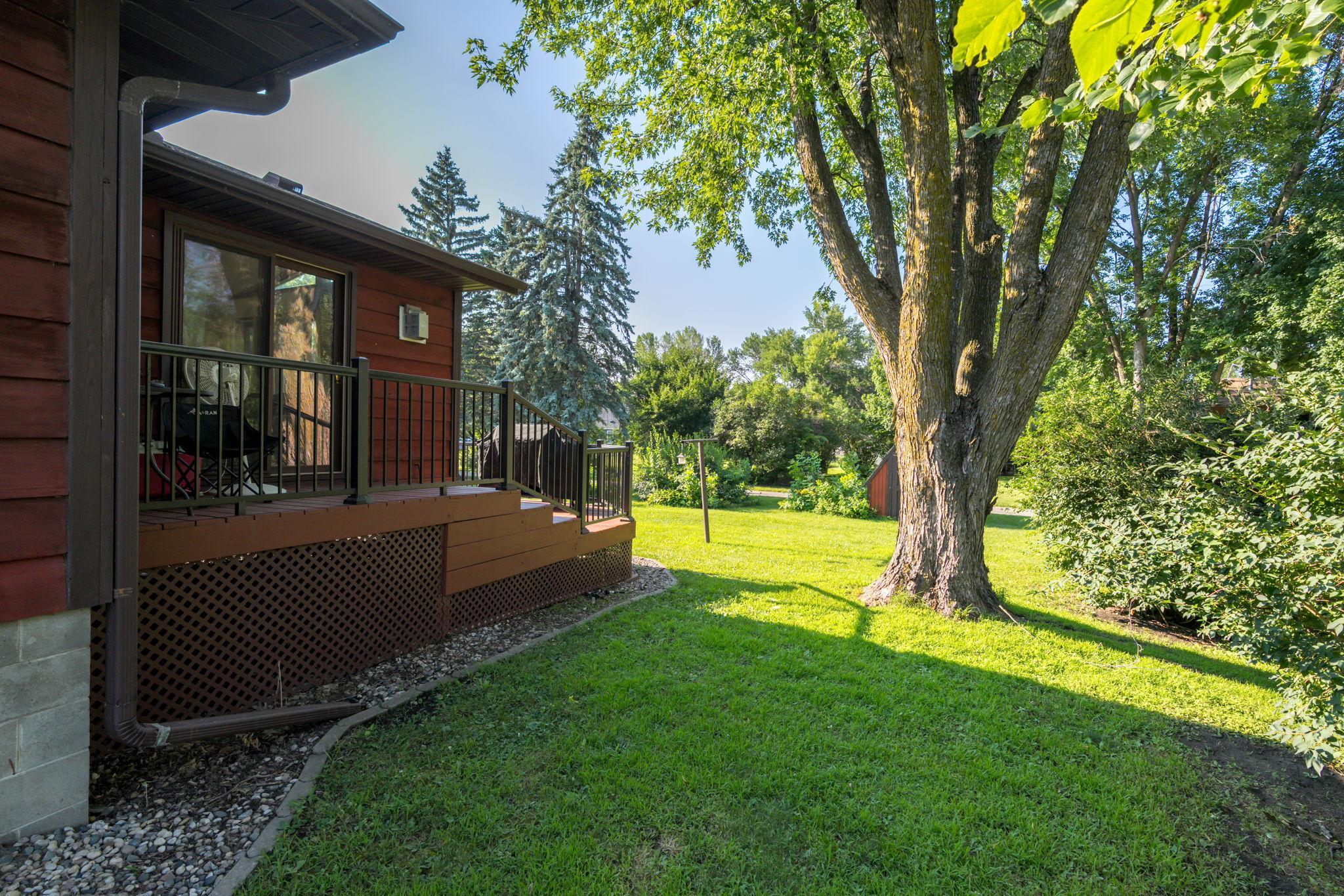 210 Walnut Avenue Property Photo 25