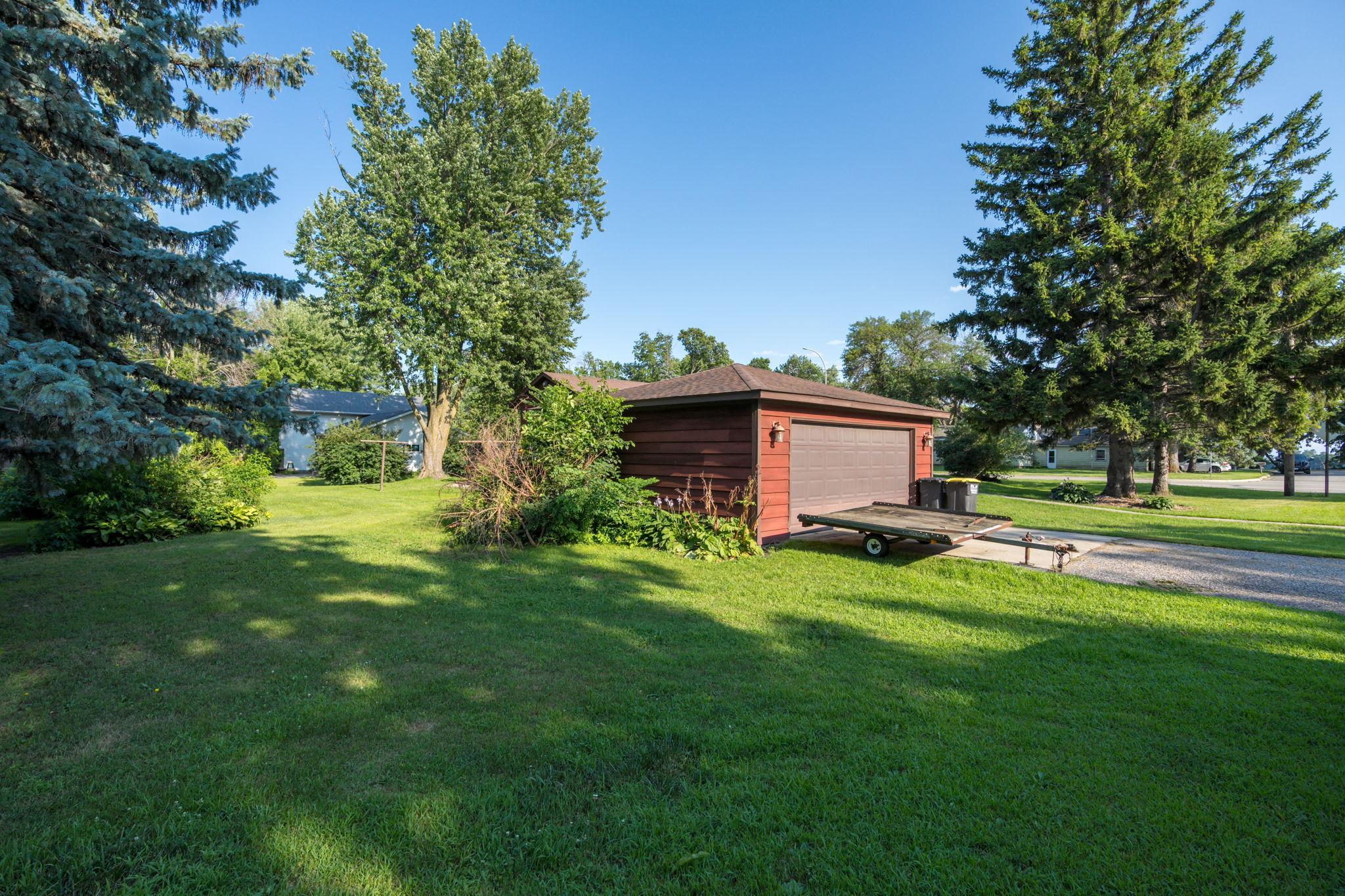 210 Walnut Avenue Property Photo 29
