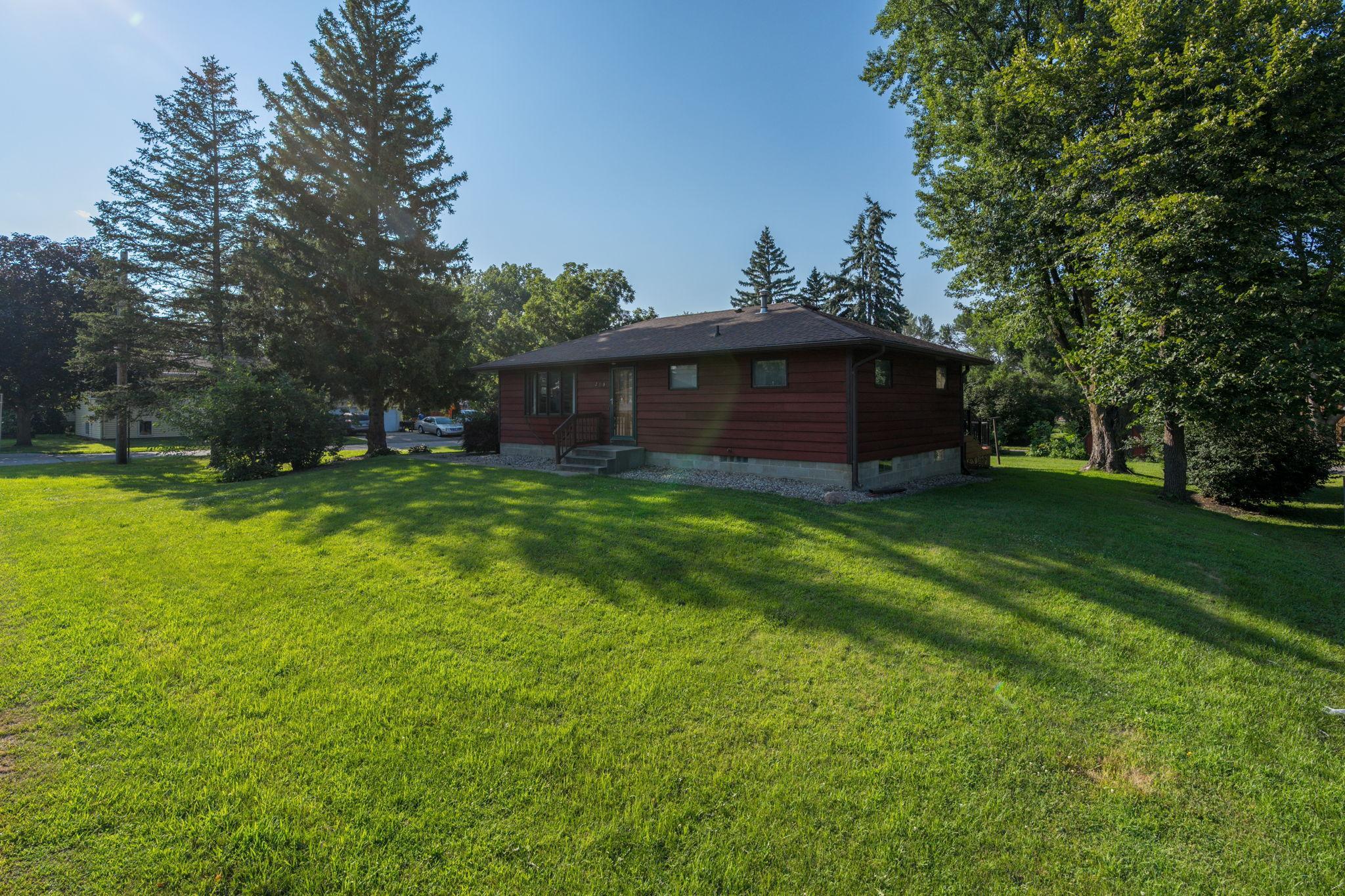210 Walnut Avenue Property Photo 38
