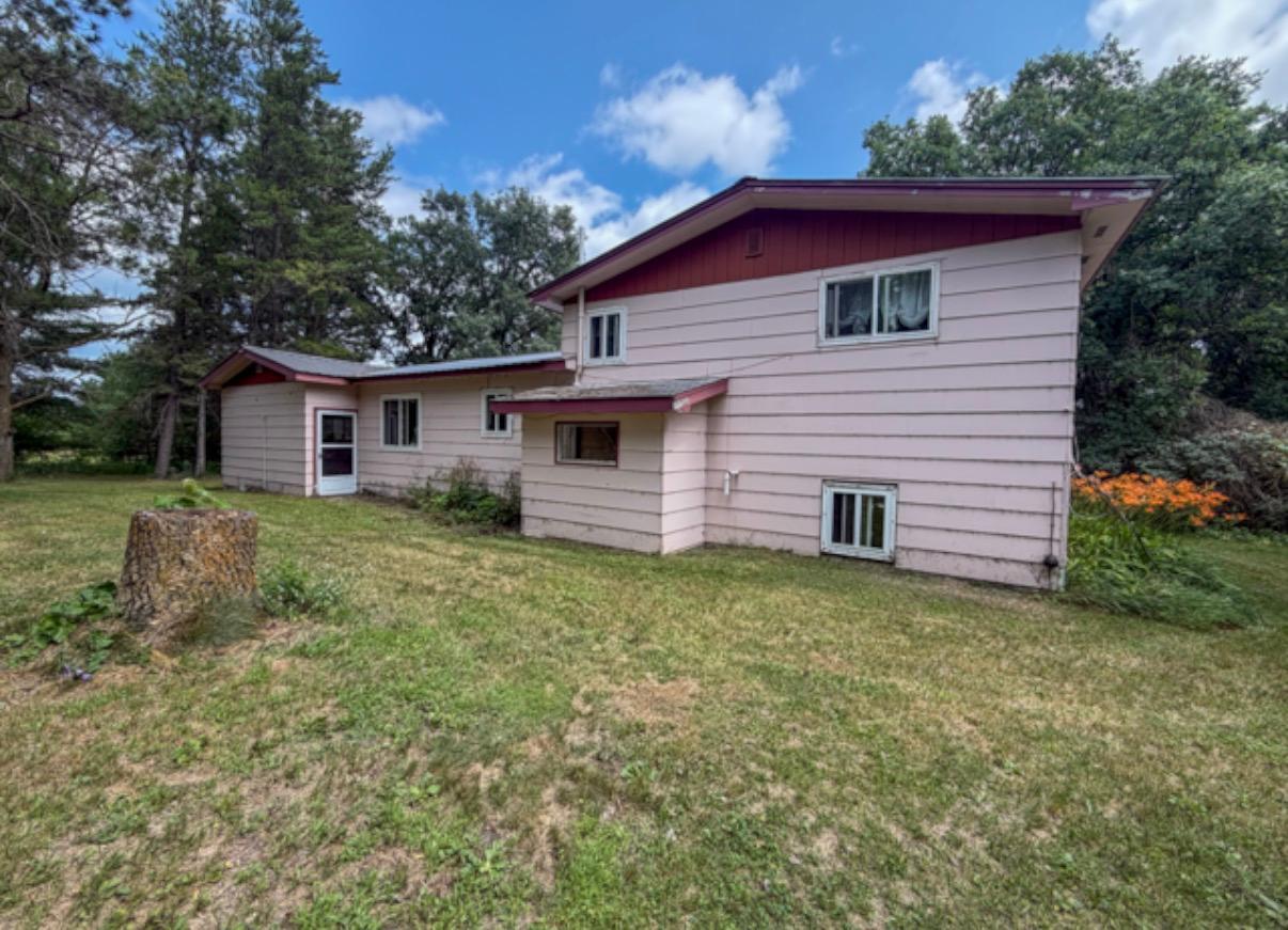 42869 County 2 Property Photo 3