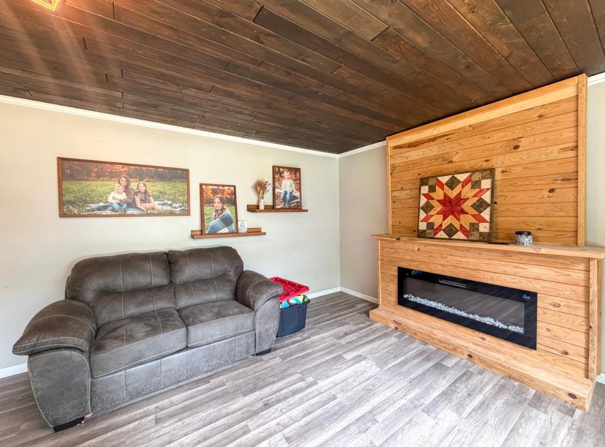 42869 County 2 Property Photo 5