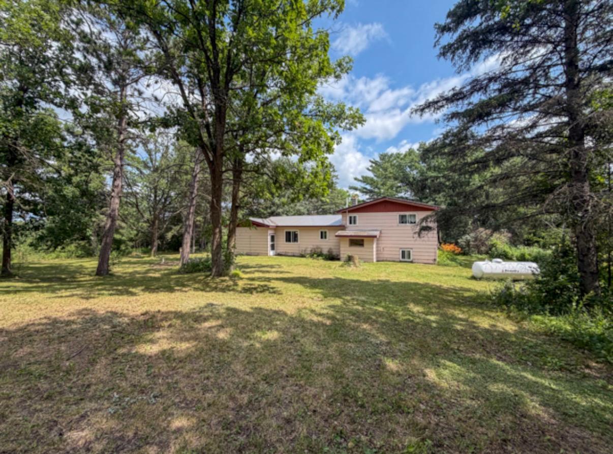 42869 County 2 Property Photo 23
