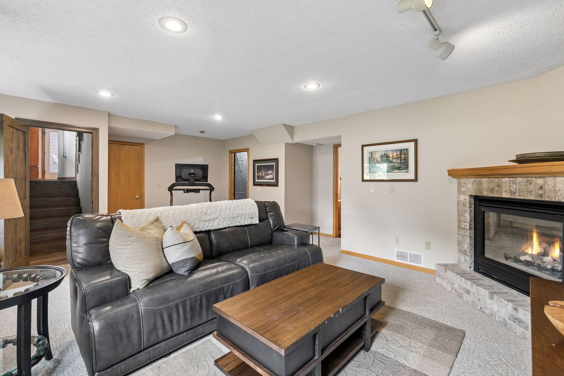 3882 Mersey Way Property Photo 28