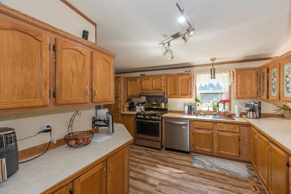 14060 Inglewood Drive Property Photo 3
