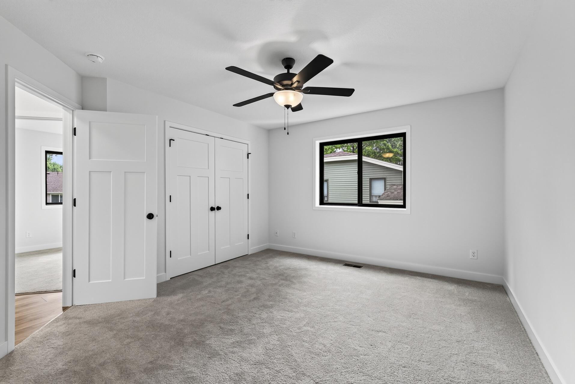 10717 Lincoln Street Ne Property Photo 15