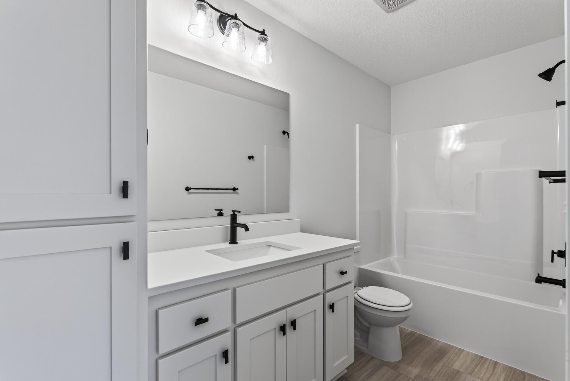 10717 Lincoln Street Ne Property Photo 19