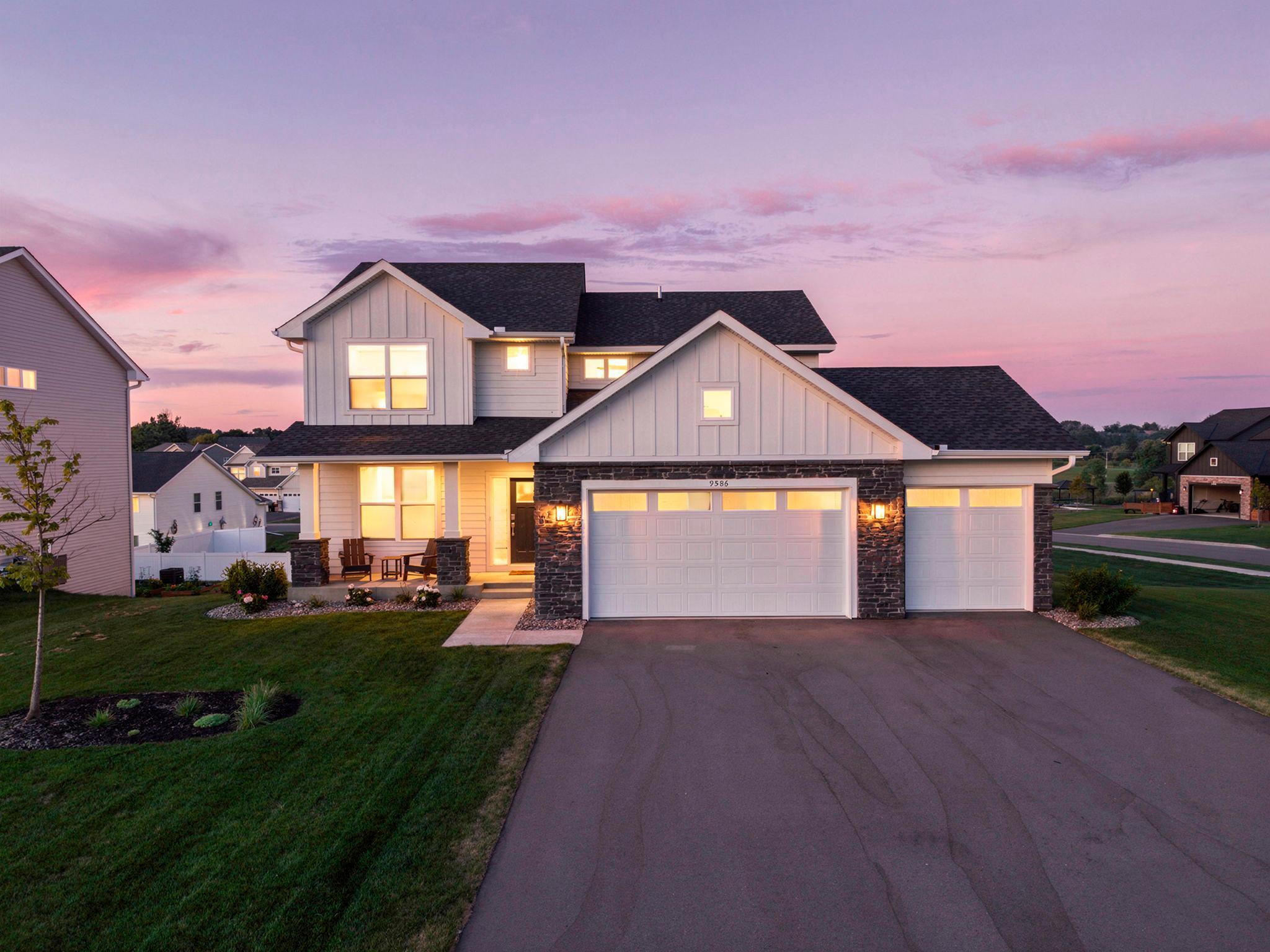 9586 Jada Way