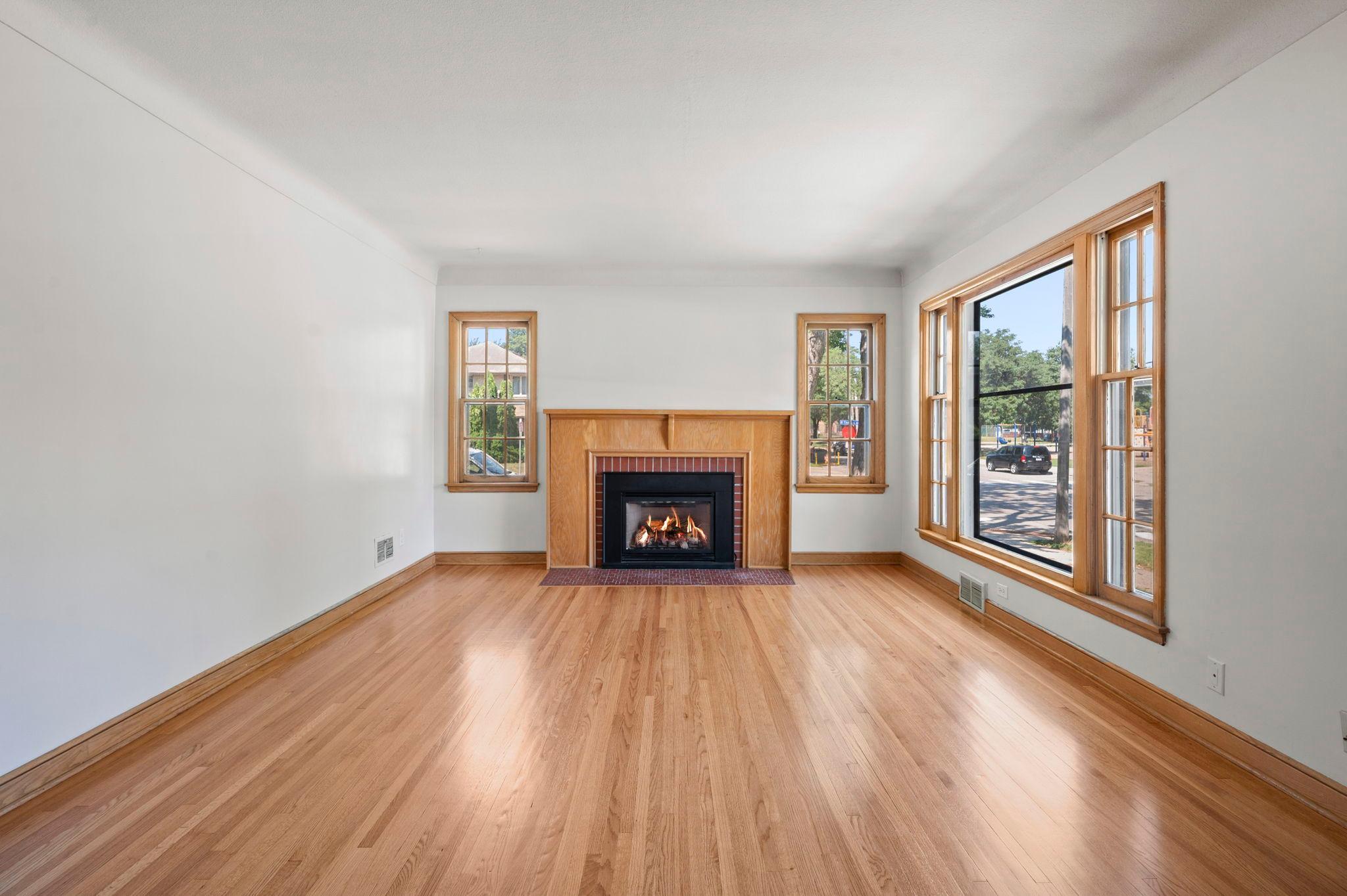 4366 Thomas Avenue N Property Photo 1