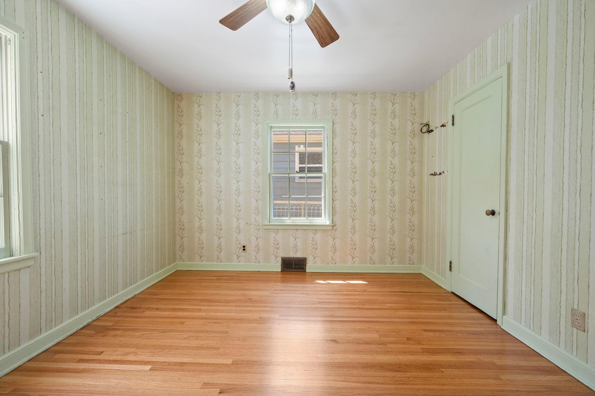 4366 Thomas Avenue N Property Photo 25