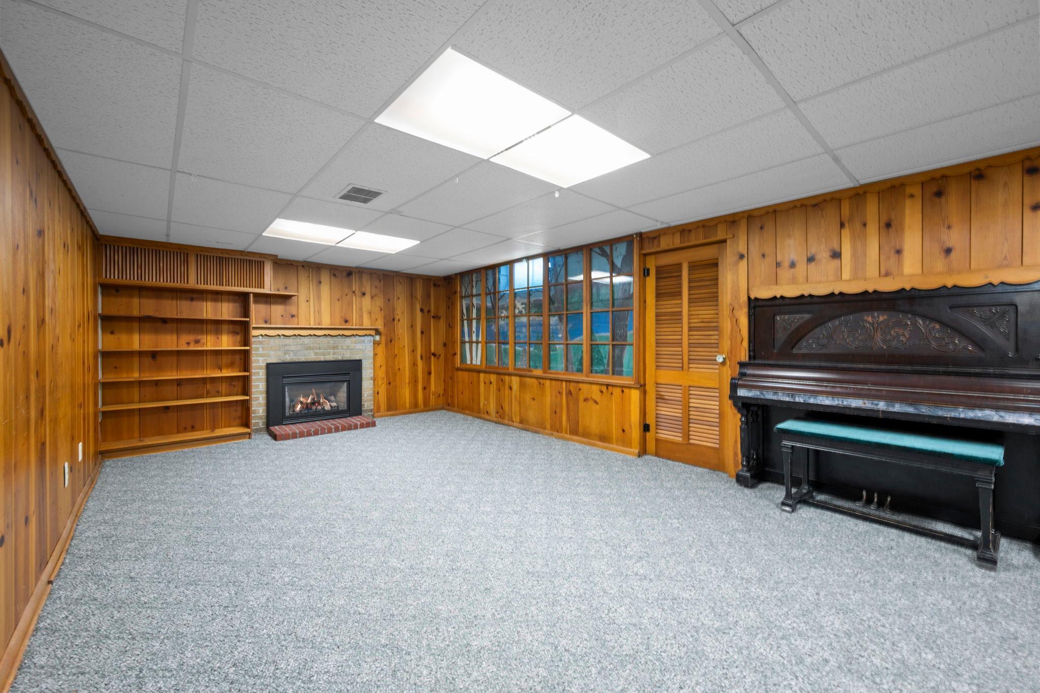 4366 Thomas Avenue N Property Photo 34