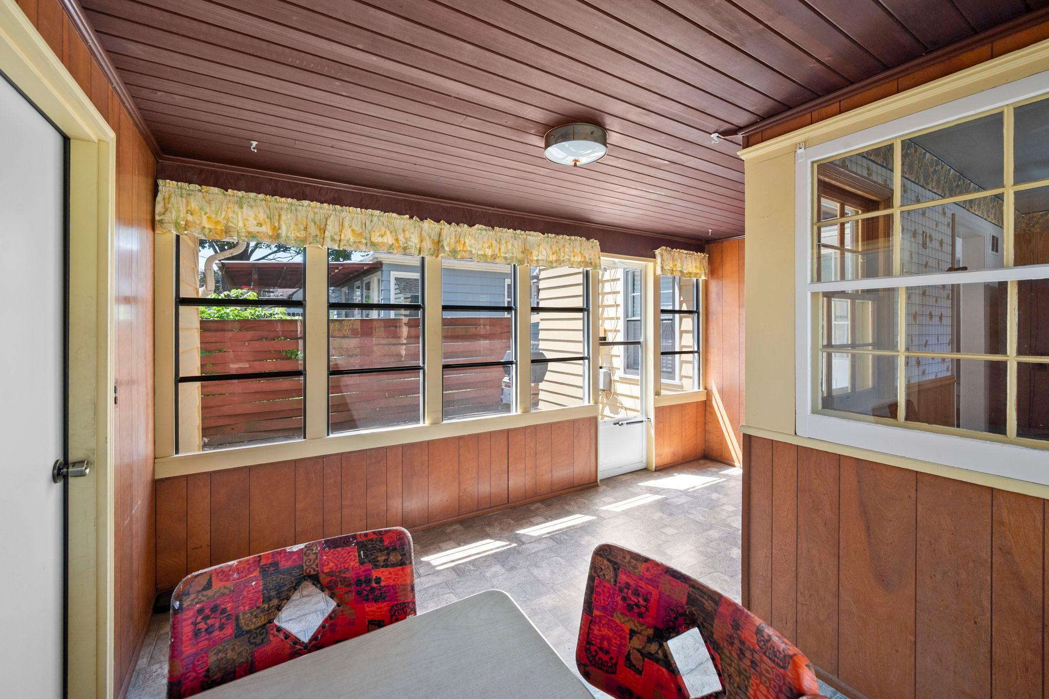 4366 Thomas Avenue N Property Photo 37