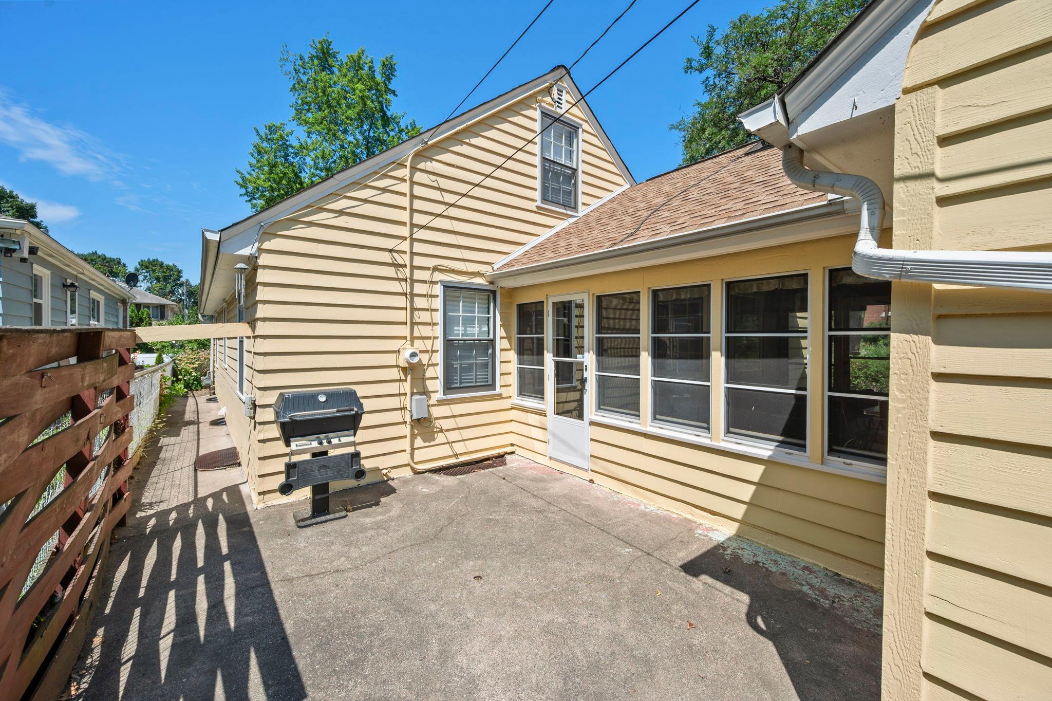 4366 Thomas Avenue N Property Photo 38