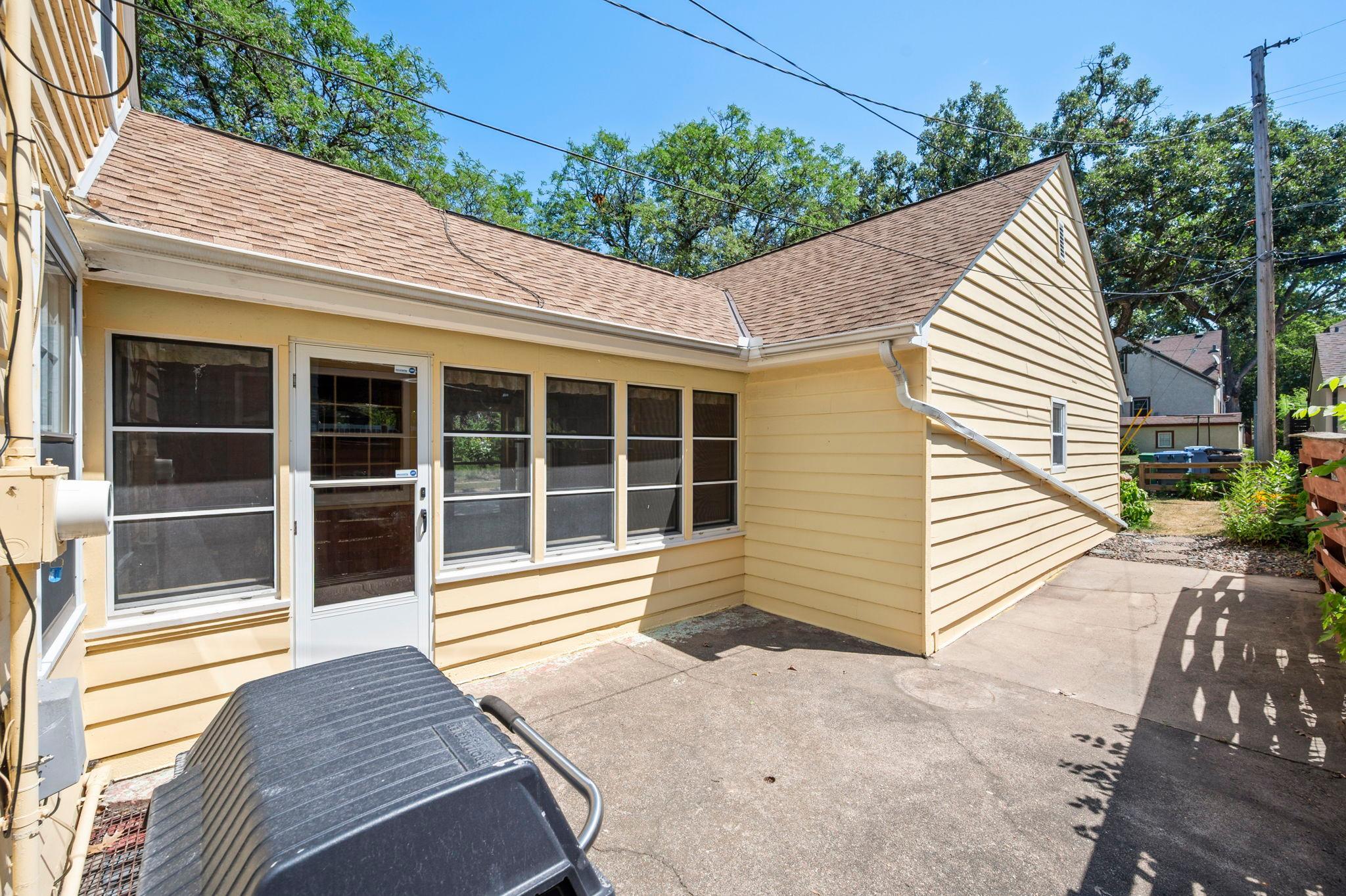 4366 Thomas Avenue N Property Photo 39