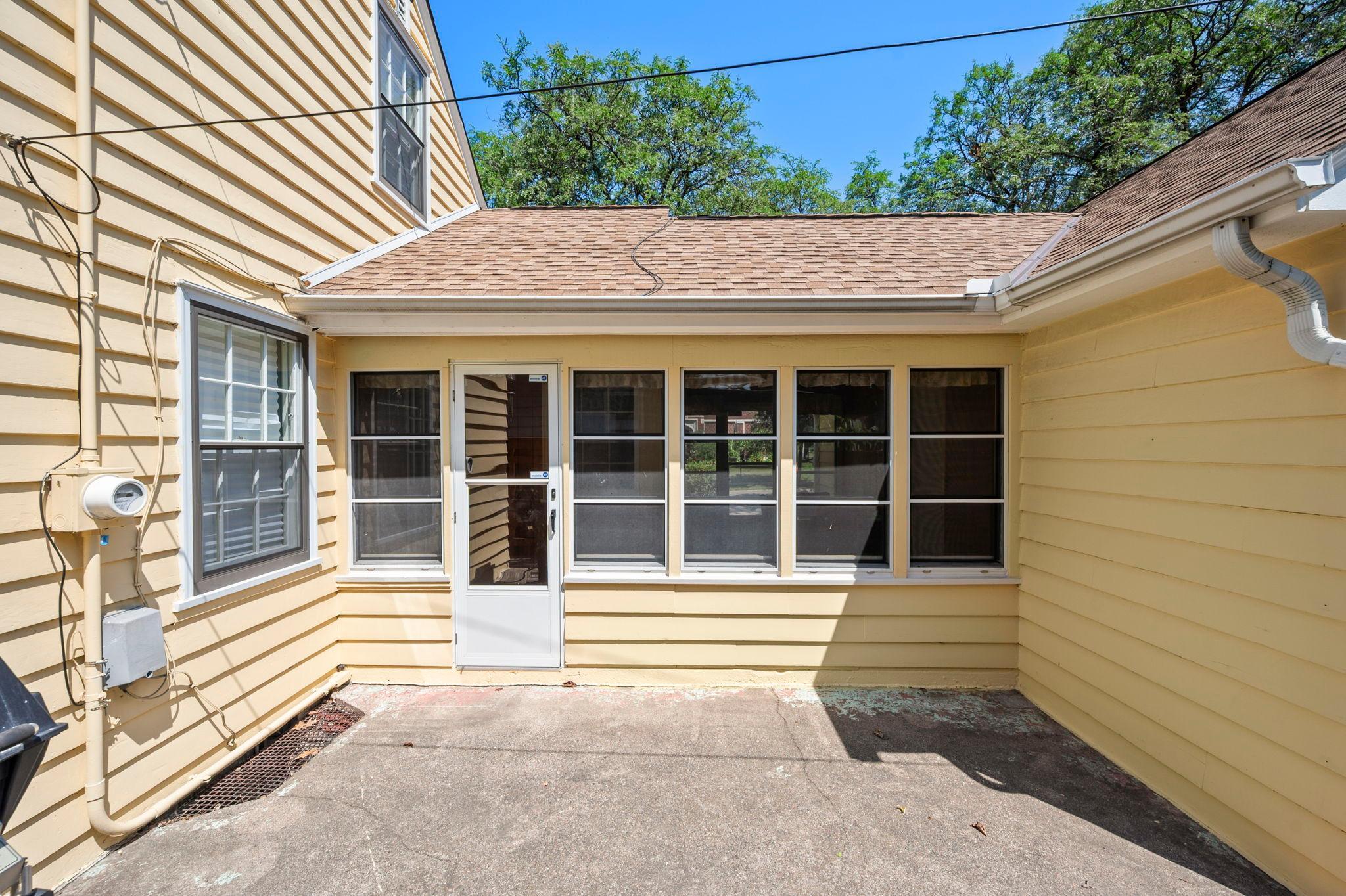 4366 Thomas Avenue N Property Photo 40