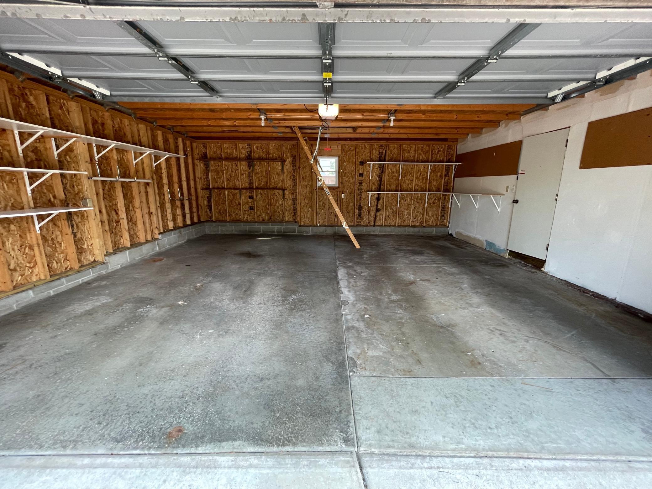 4366 Thomas Avenue N Property Photo 42