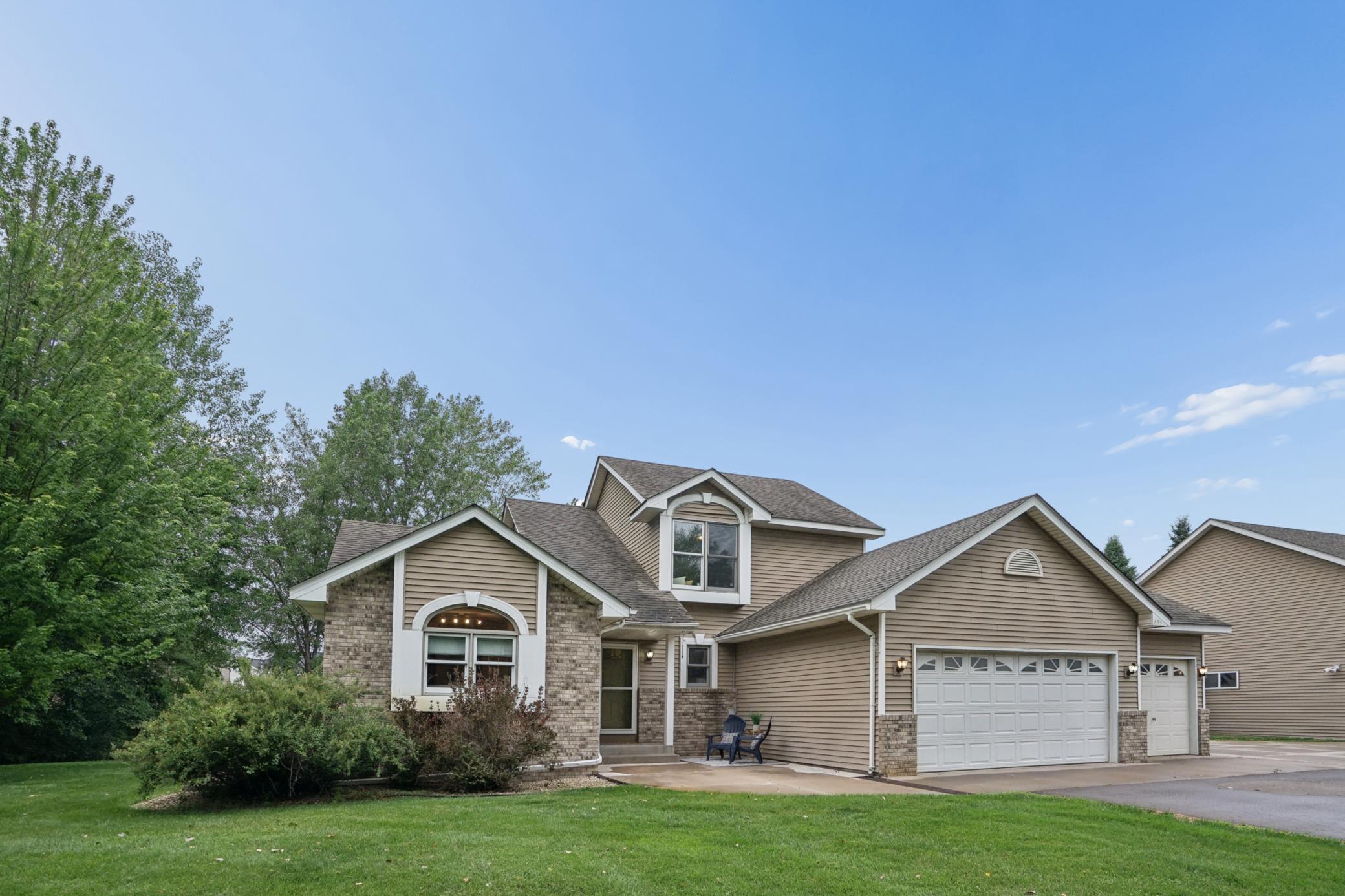 885 Katydid Lane Ne Property Photo 2