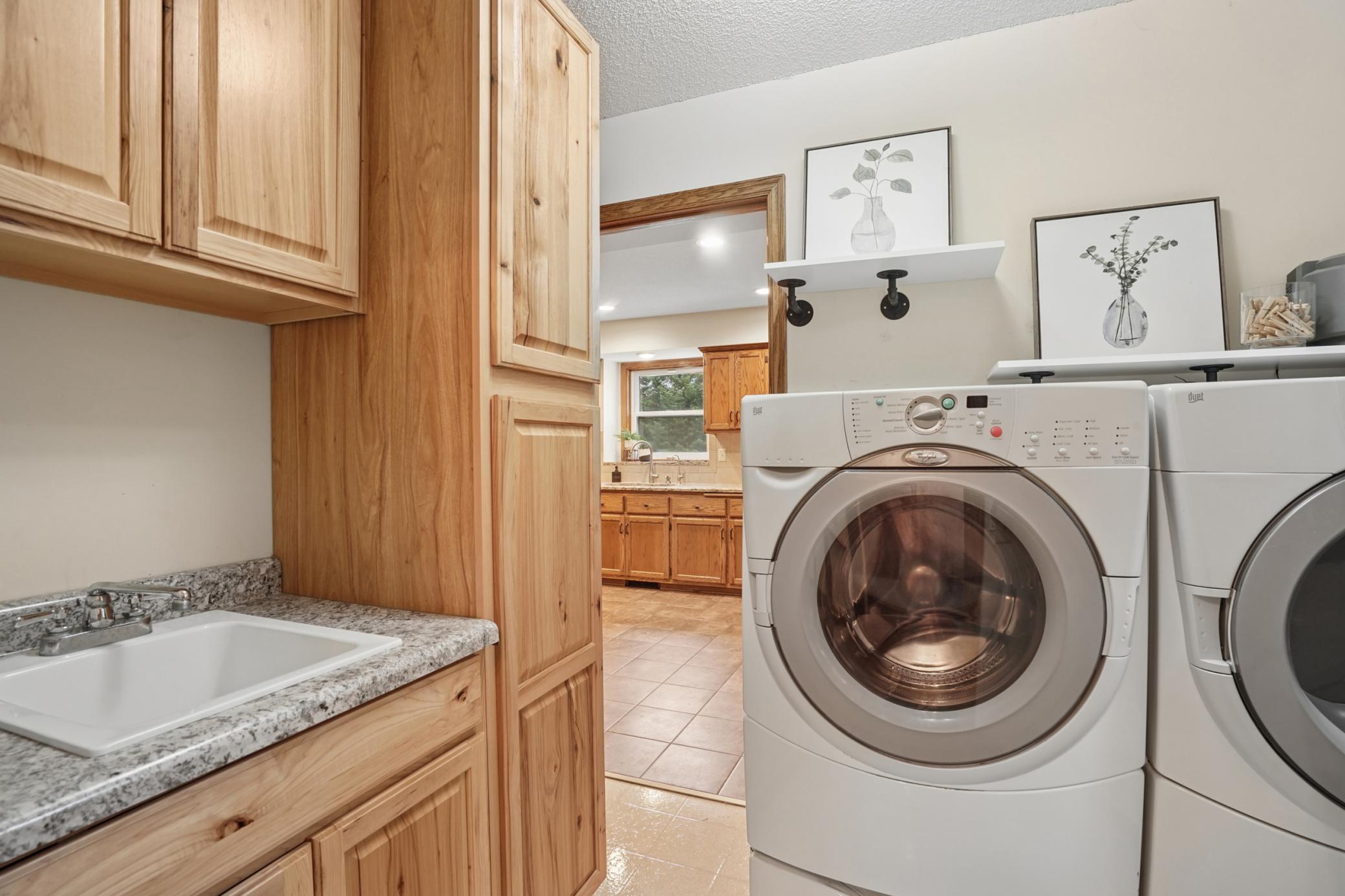 885 Katydid Lane Ne Property Photo 17