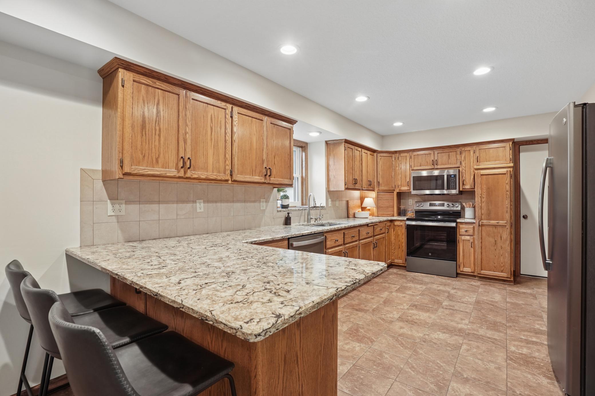 885 Katydid Lane Ne Property Photo 20