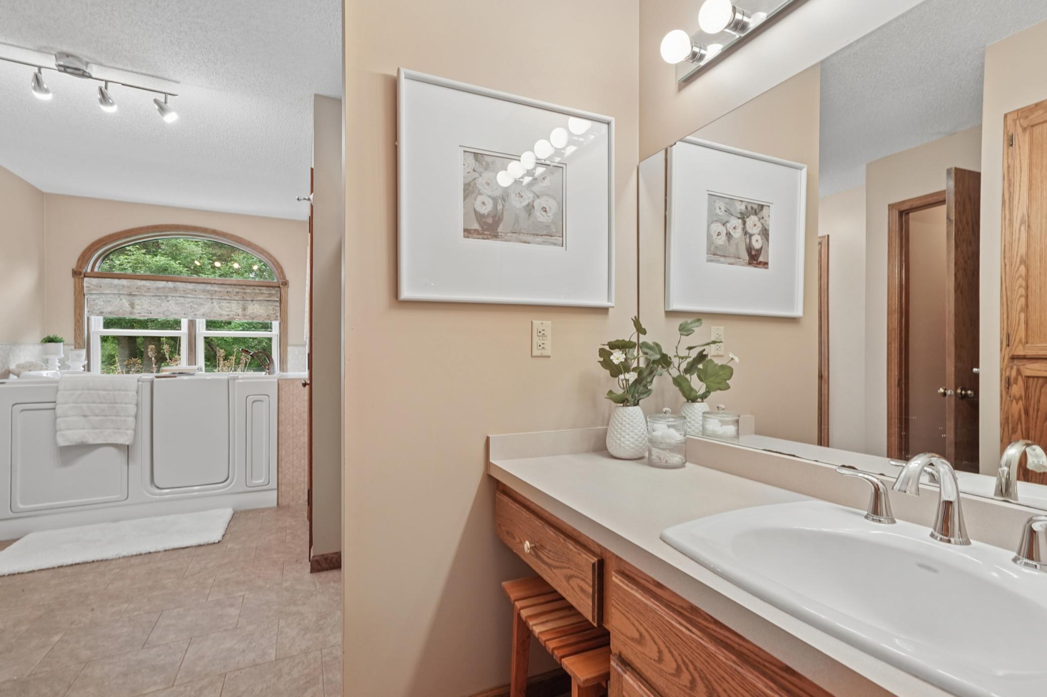 885 Katydid Lane Ne Property Photo 33