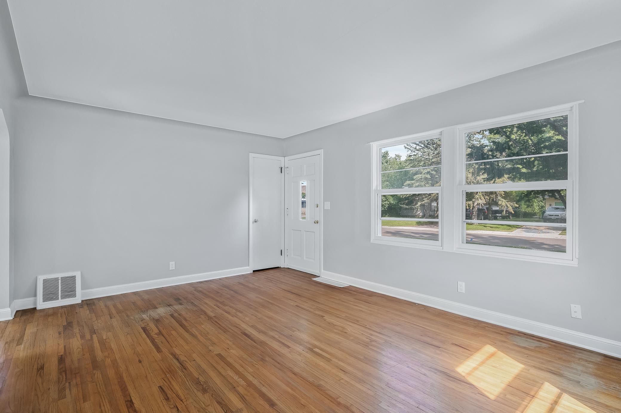 6107 Bryant Avenue N Property Photo 4