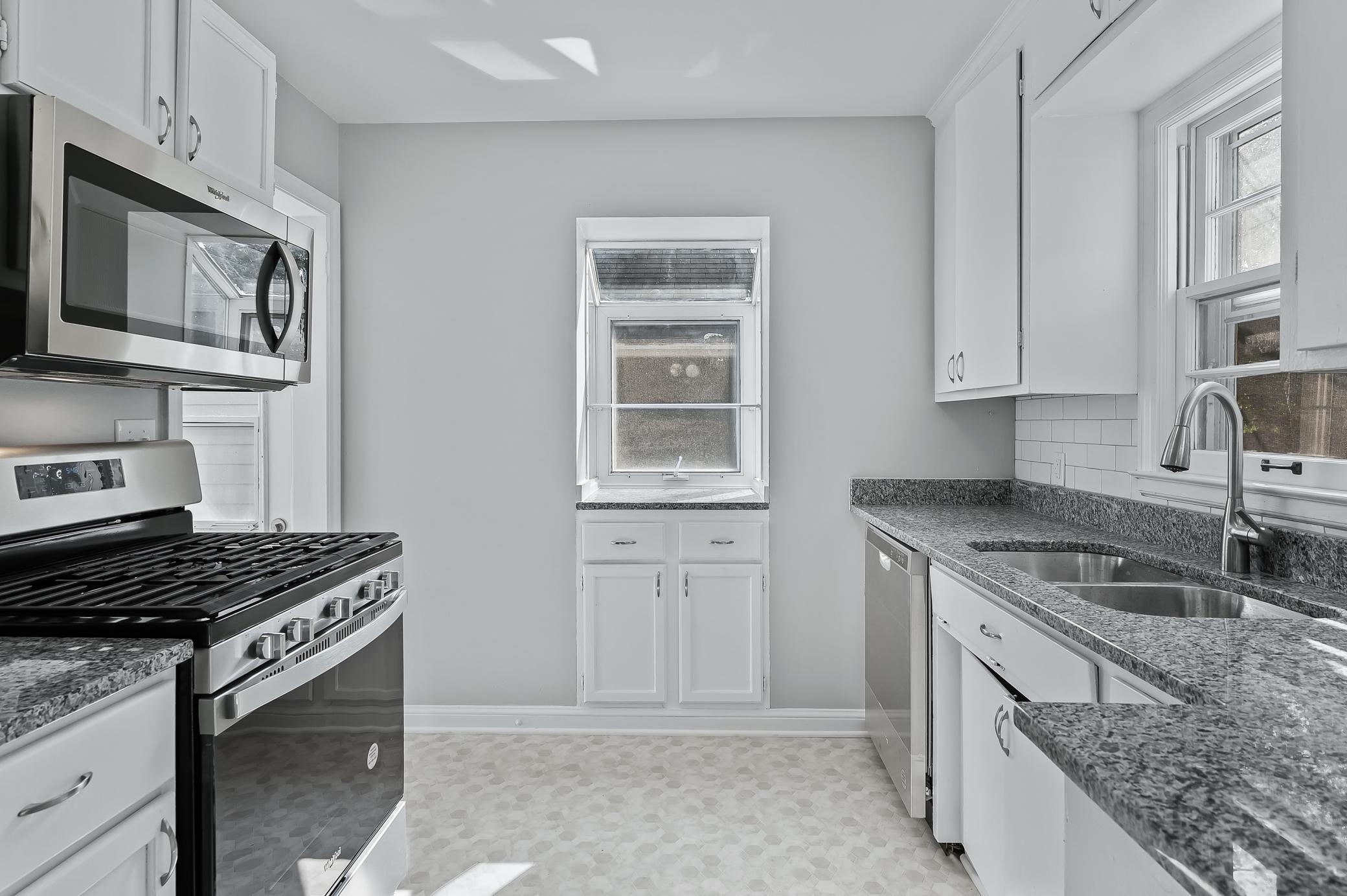 6107 Bryant Avenue N Property Photo 9