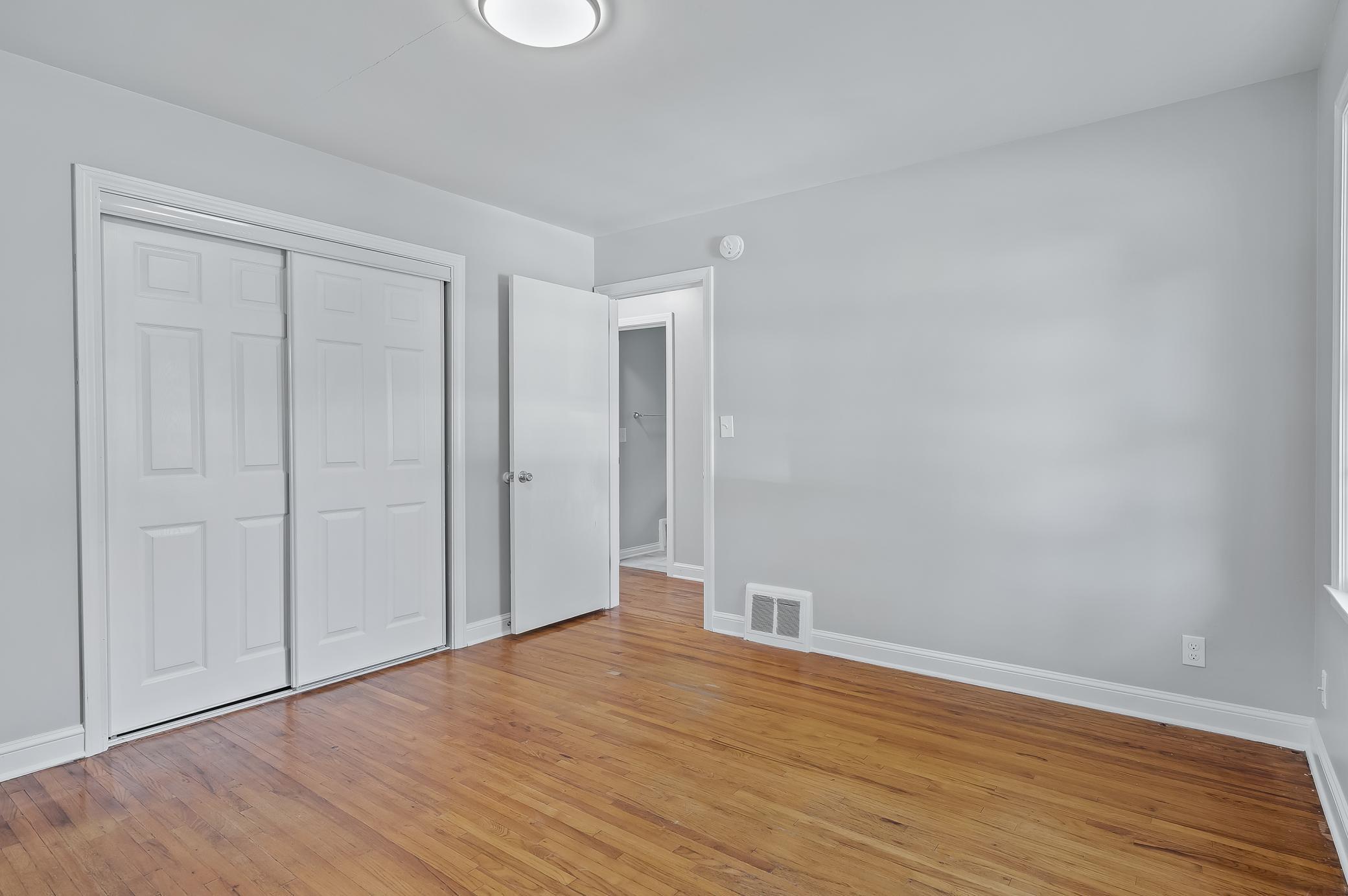 6107 Bryant Avenue N Property Photo 19