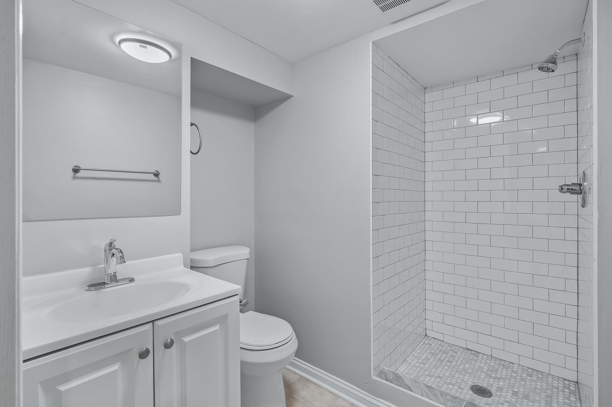 6107 Bryant Avenue N Property Photo 27