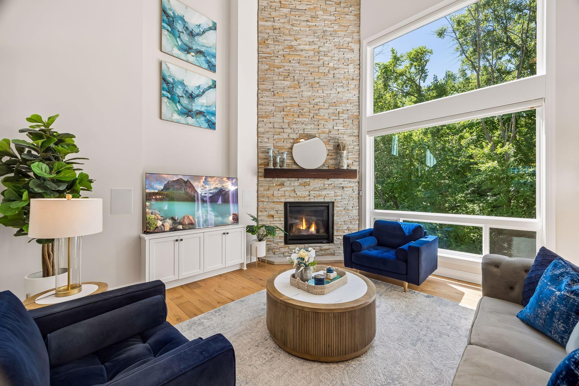 15805 43rd Place N Property Photo 7