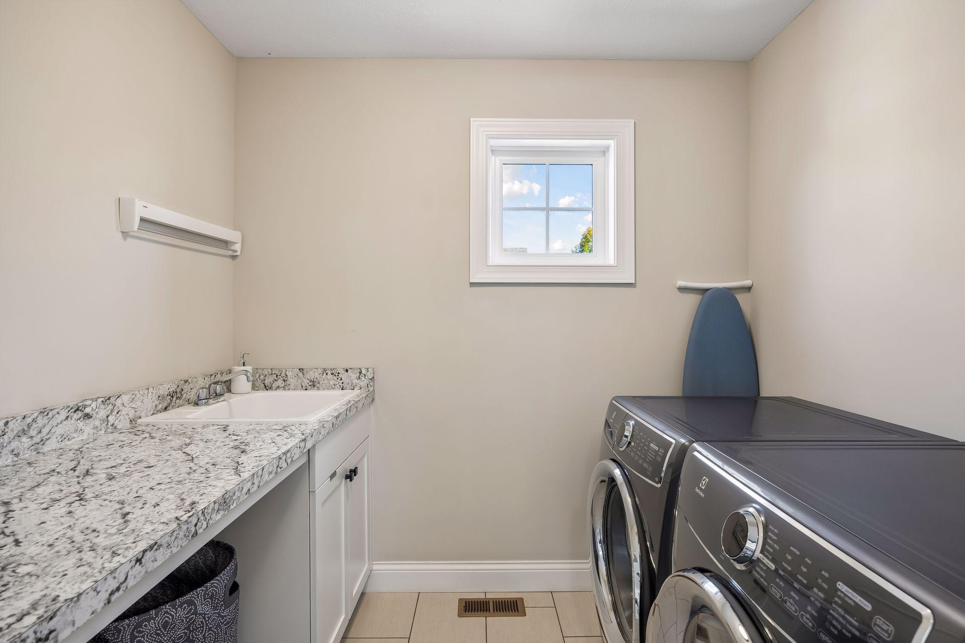 15805 43rd Place N Property Photo 38