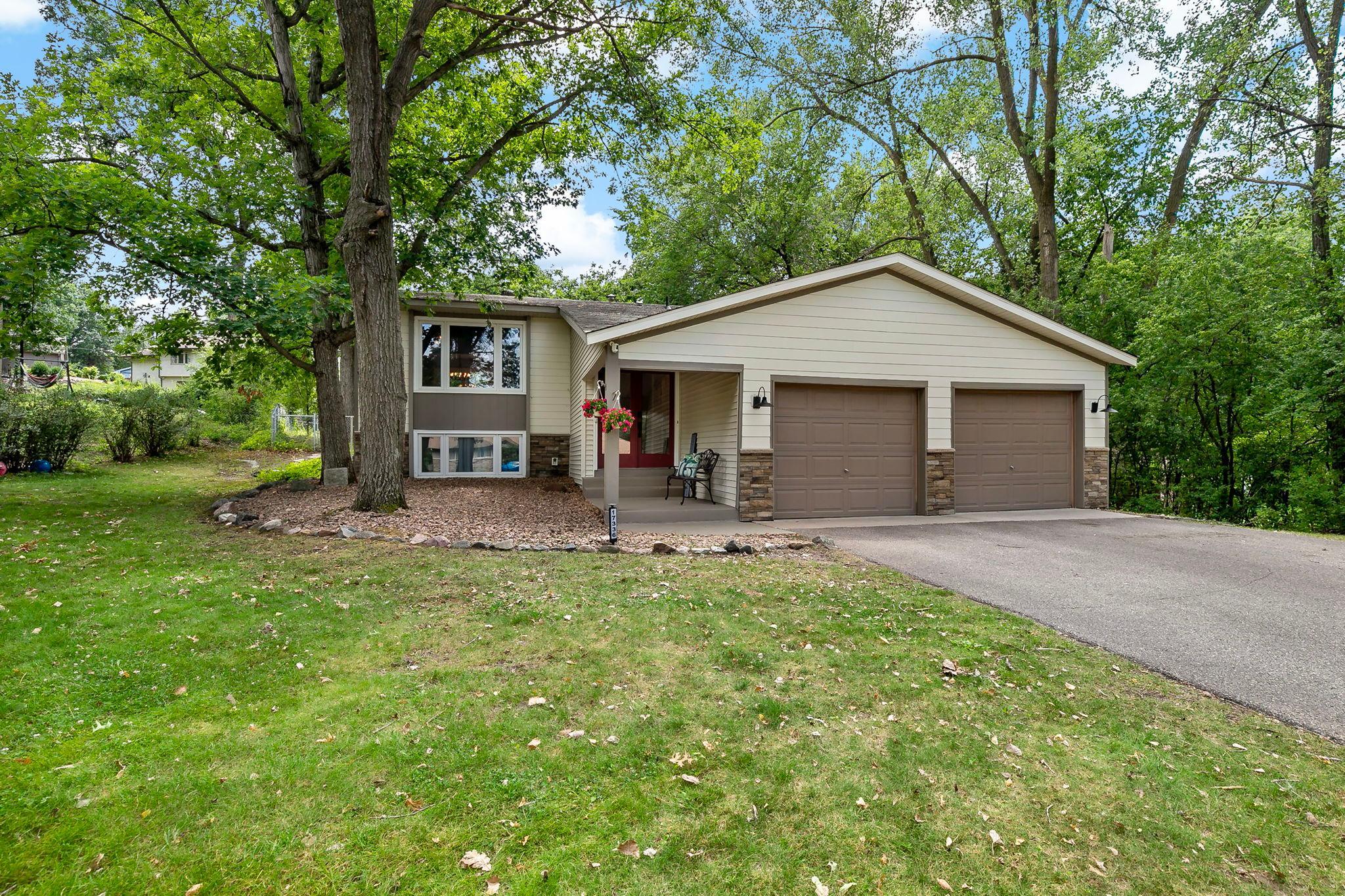 17336 Jersey Way Property Photo 1