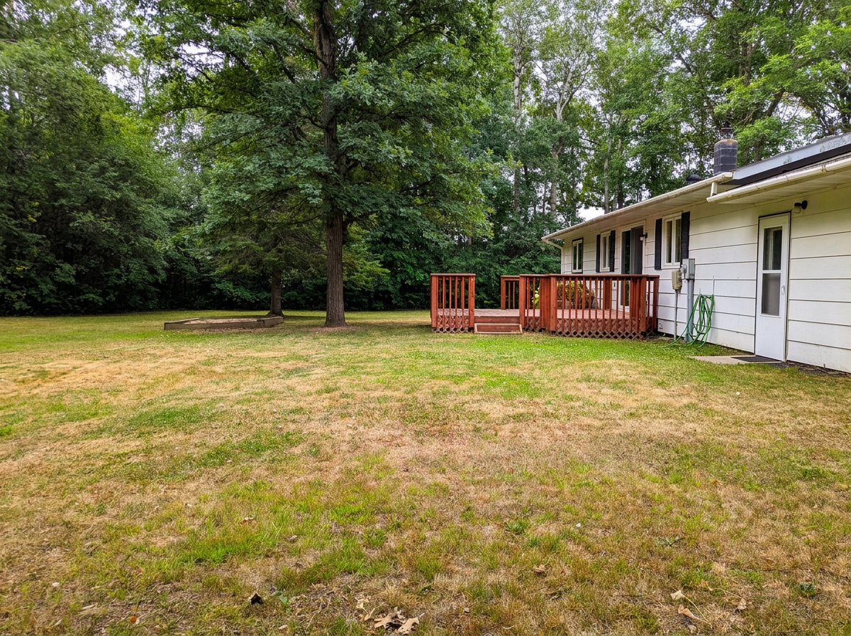 602 Wells Avenue N Property Photo 4