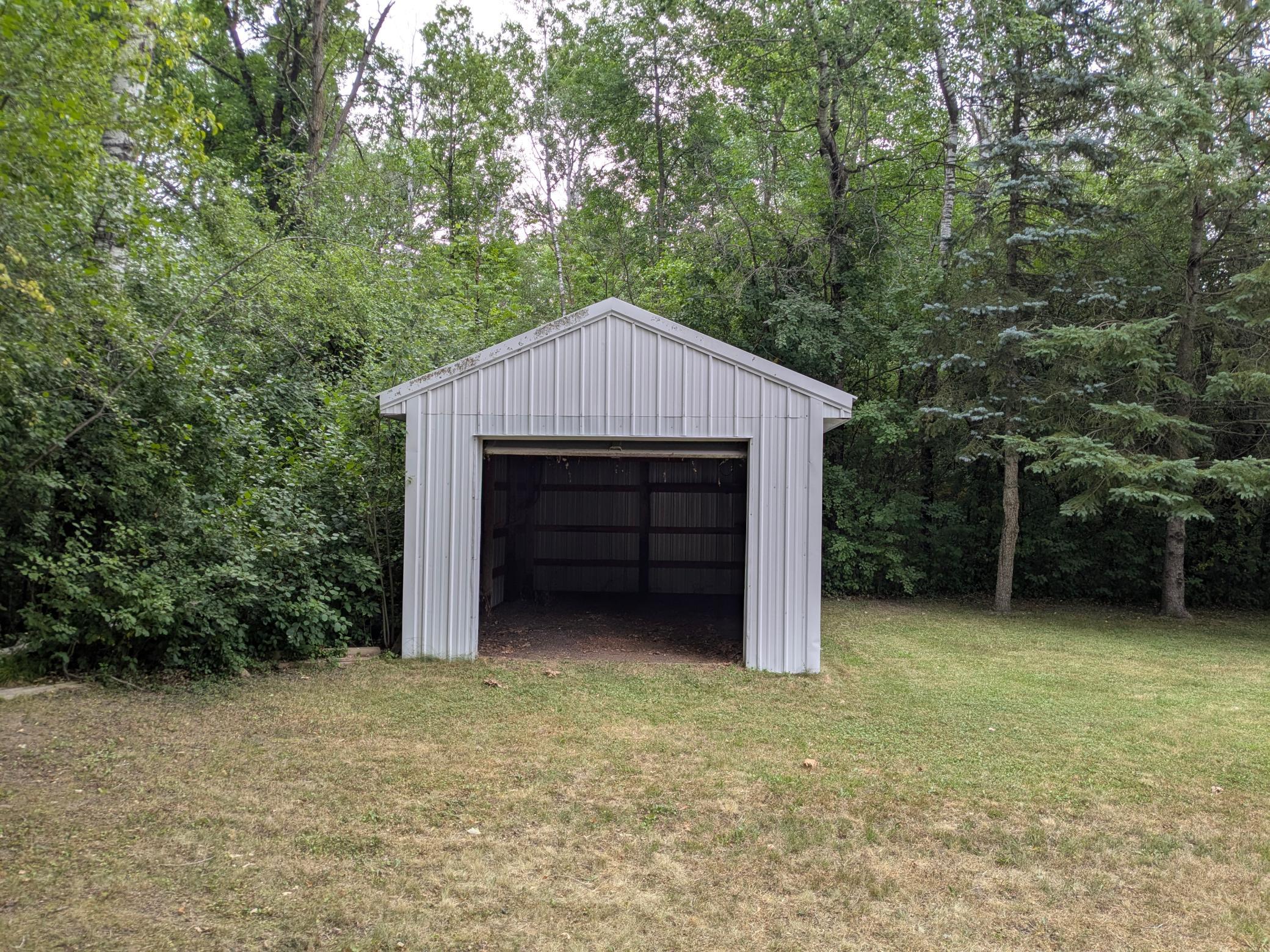 602 Wells Avenue N Property Photo 36