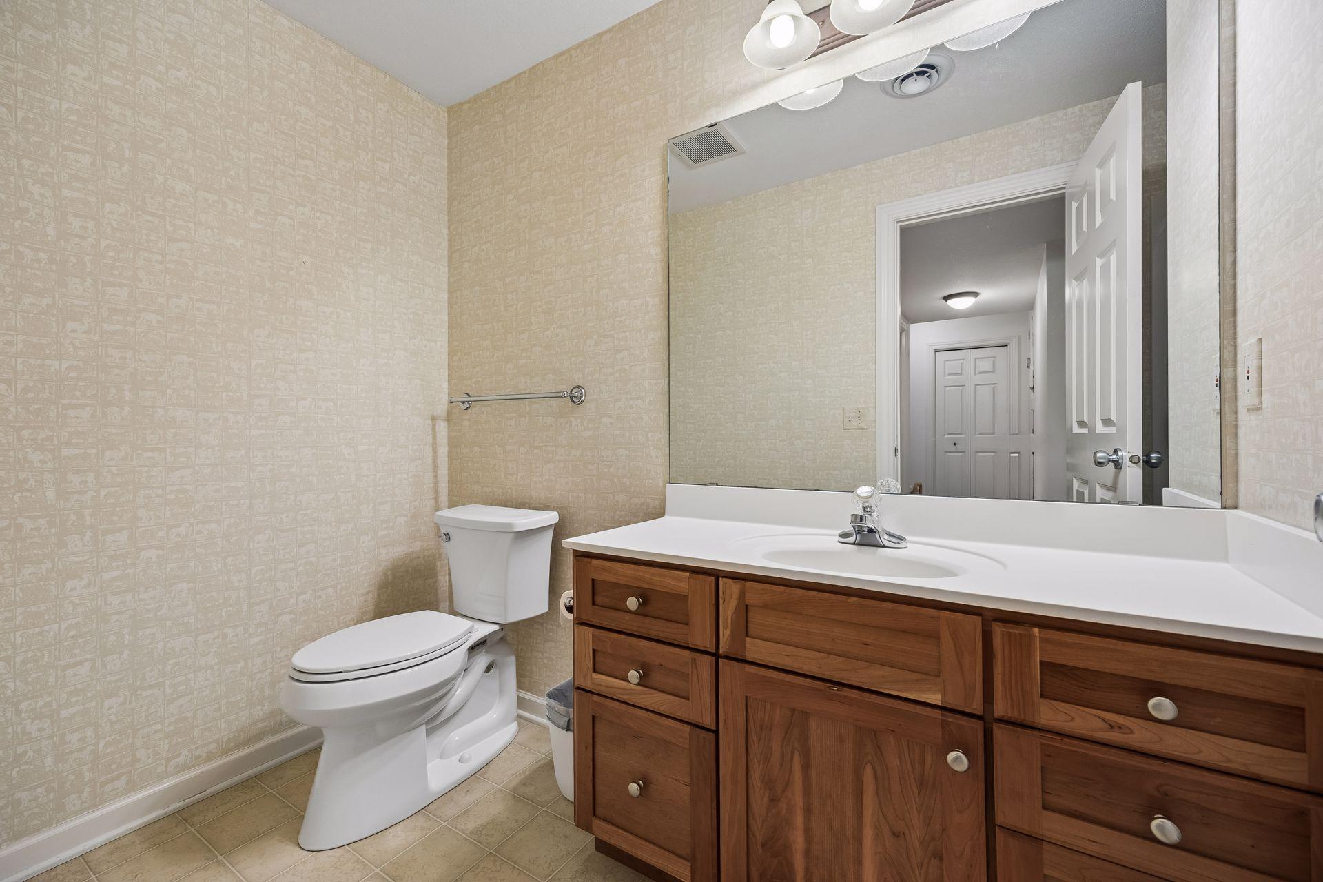 1 4th Avenue N 101 Property Photo 38
