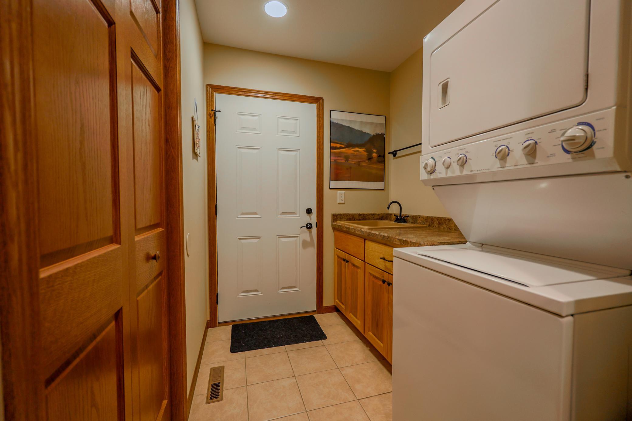 1015 Sunset Loop 21 Property Photo 15