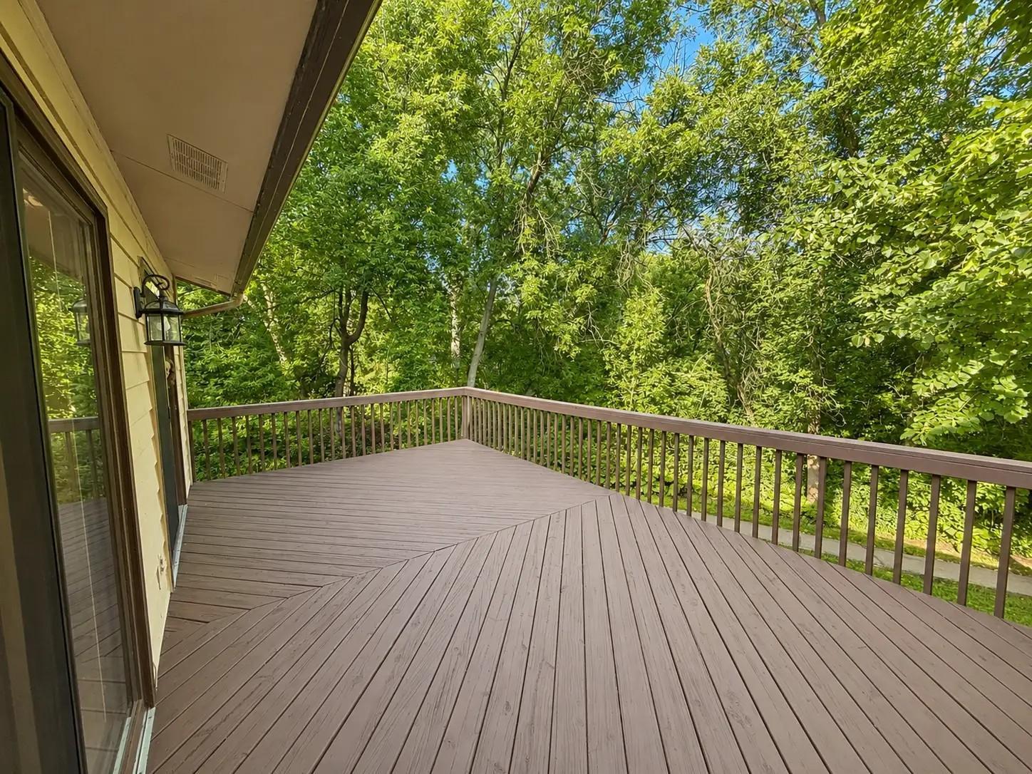 240 W Eagle Lake Drive Property Photo 1
