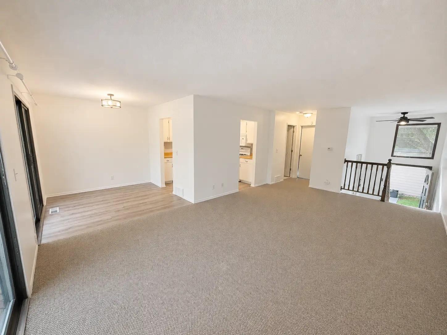 240 W Eagle Lake Drive Property Photo 2