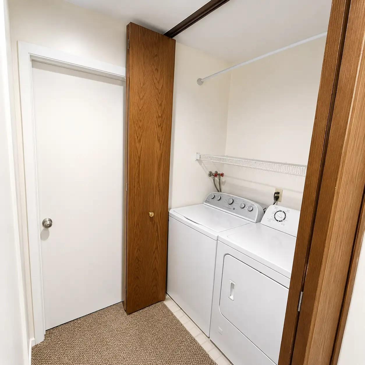 240 W Eagle Lake Drive Property Photo 6