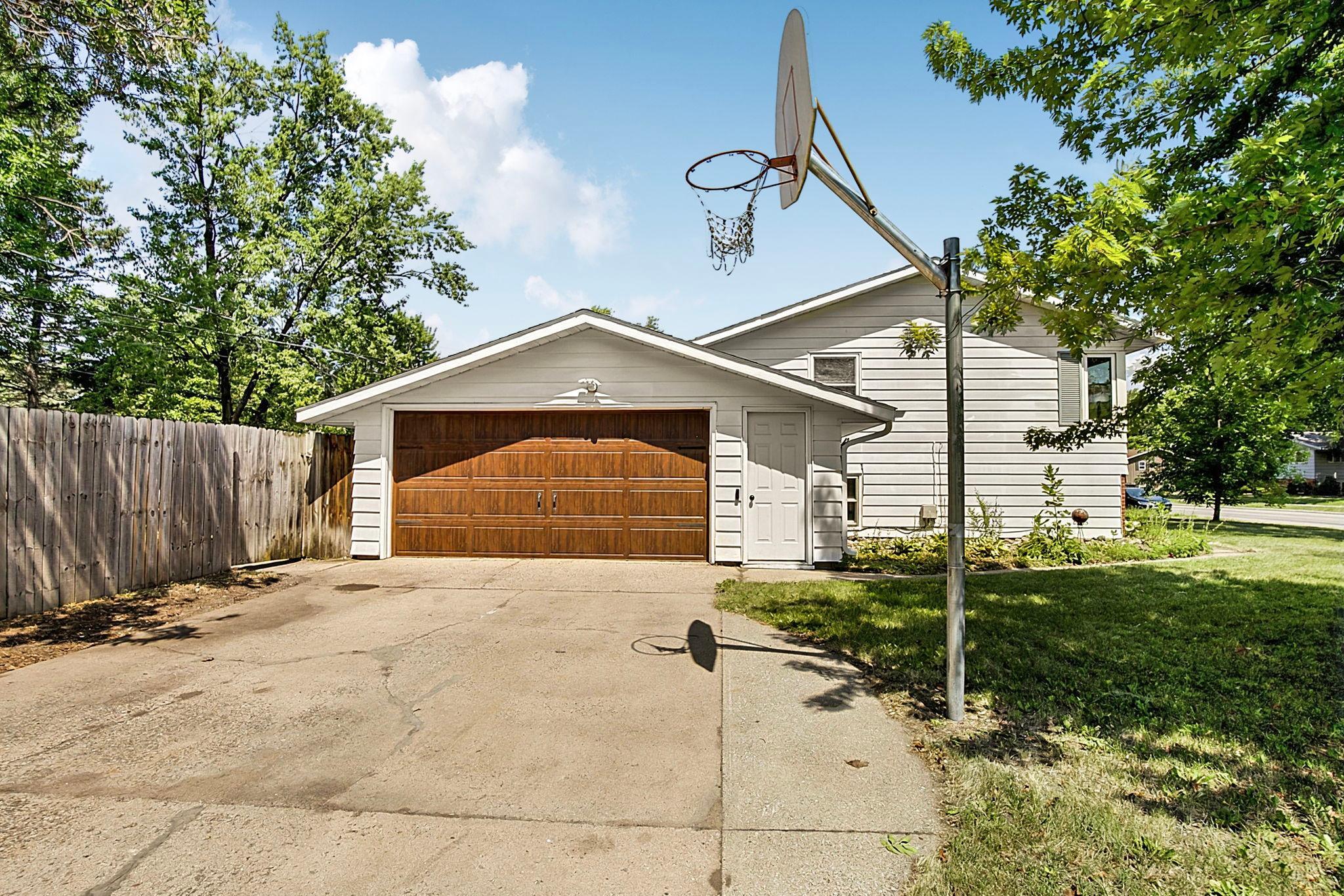 1005 25th Avenue N Property Photo 34