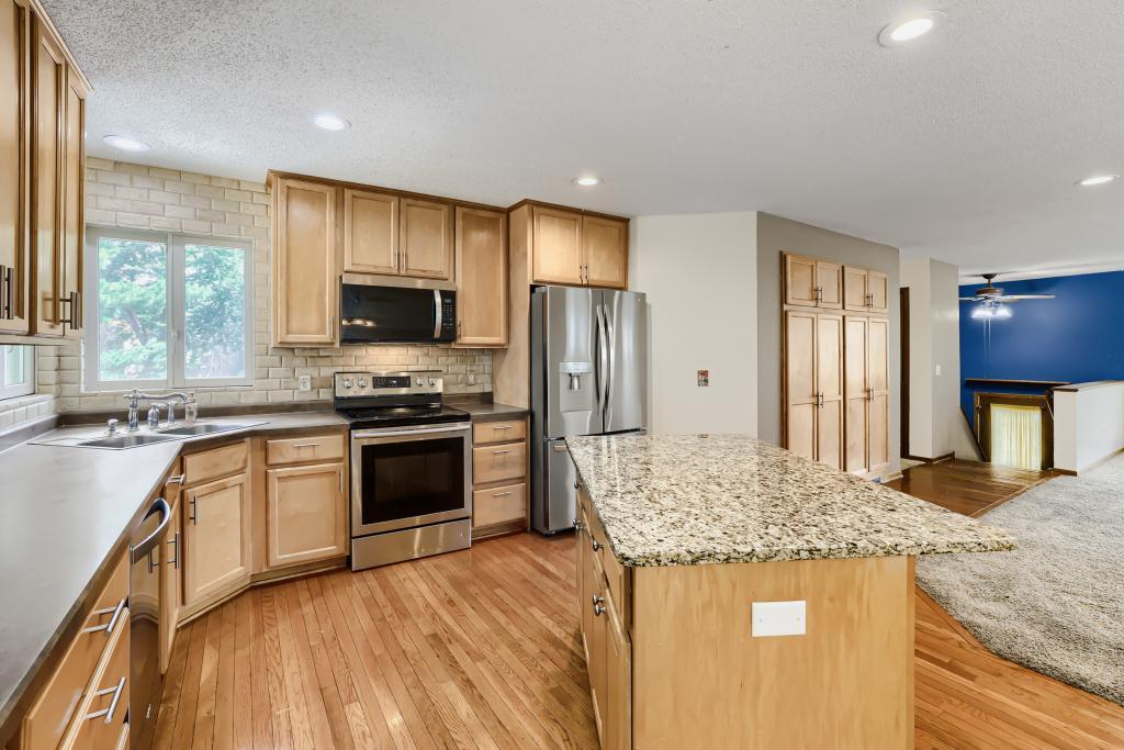12601 Able Circle NE
