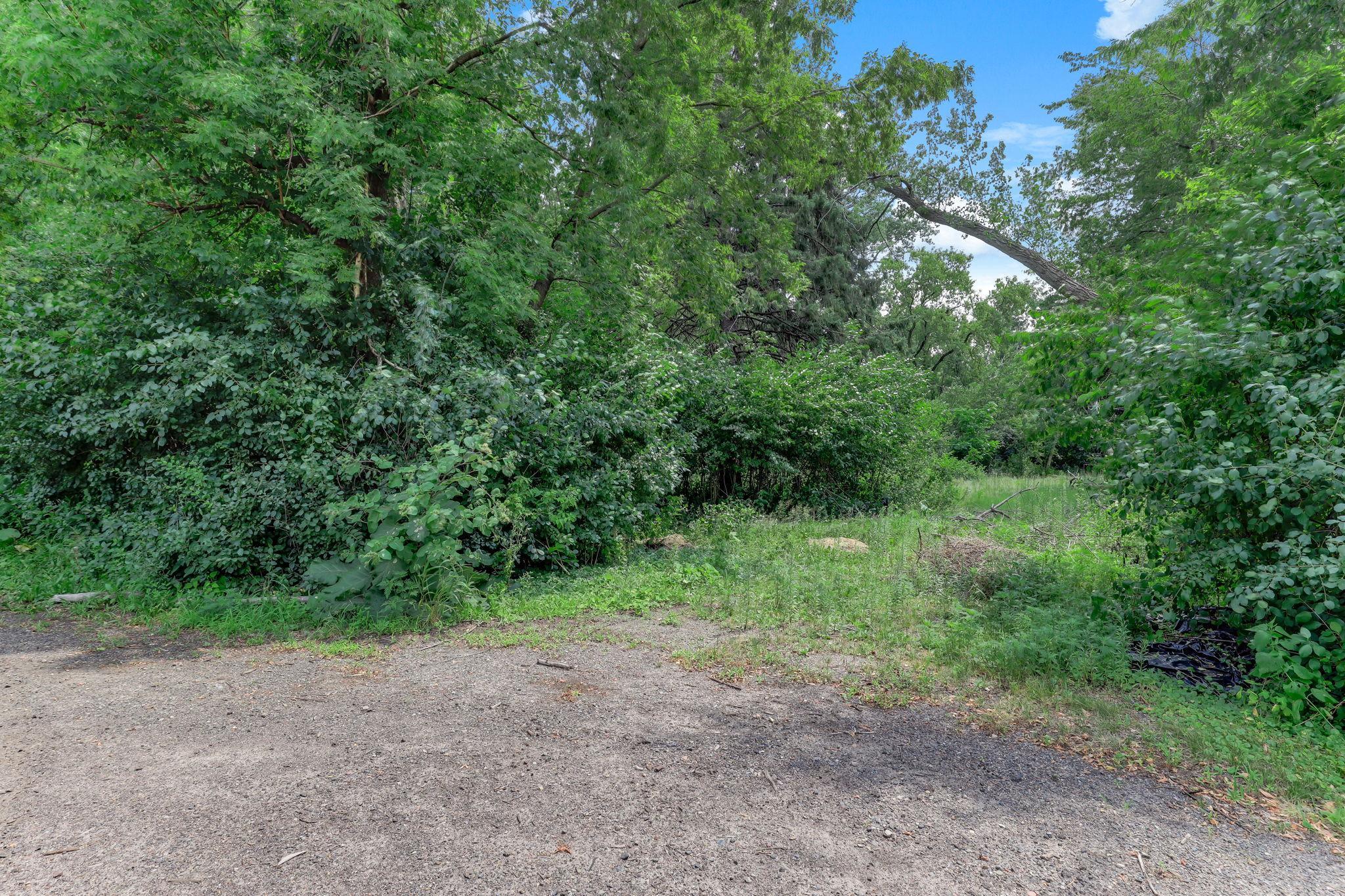 2510 Ardan Avenue Property Photo 6