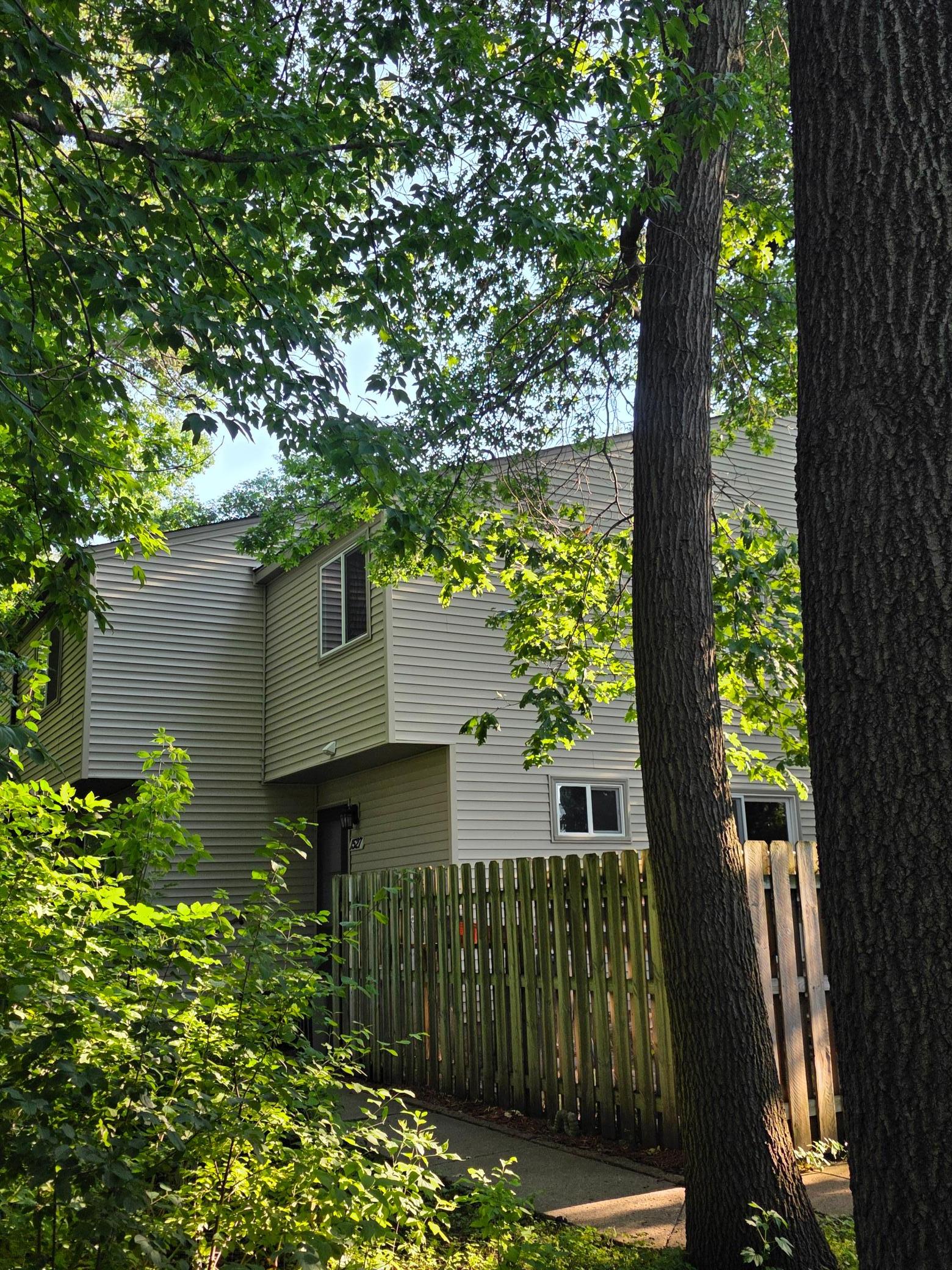 1527 Aspen Drive Property Photo 1