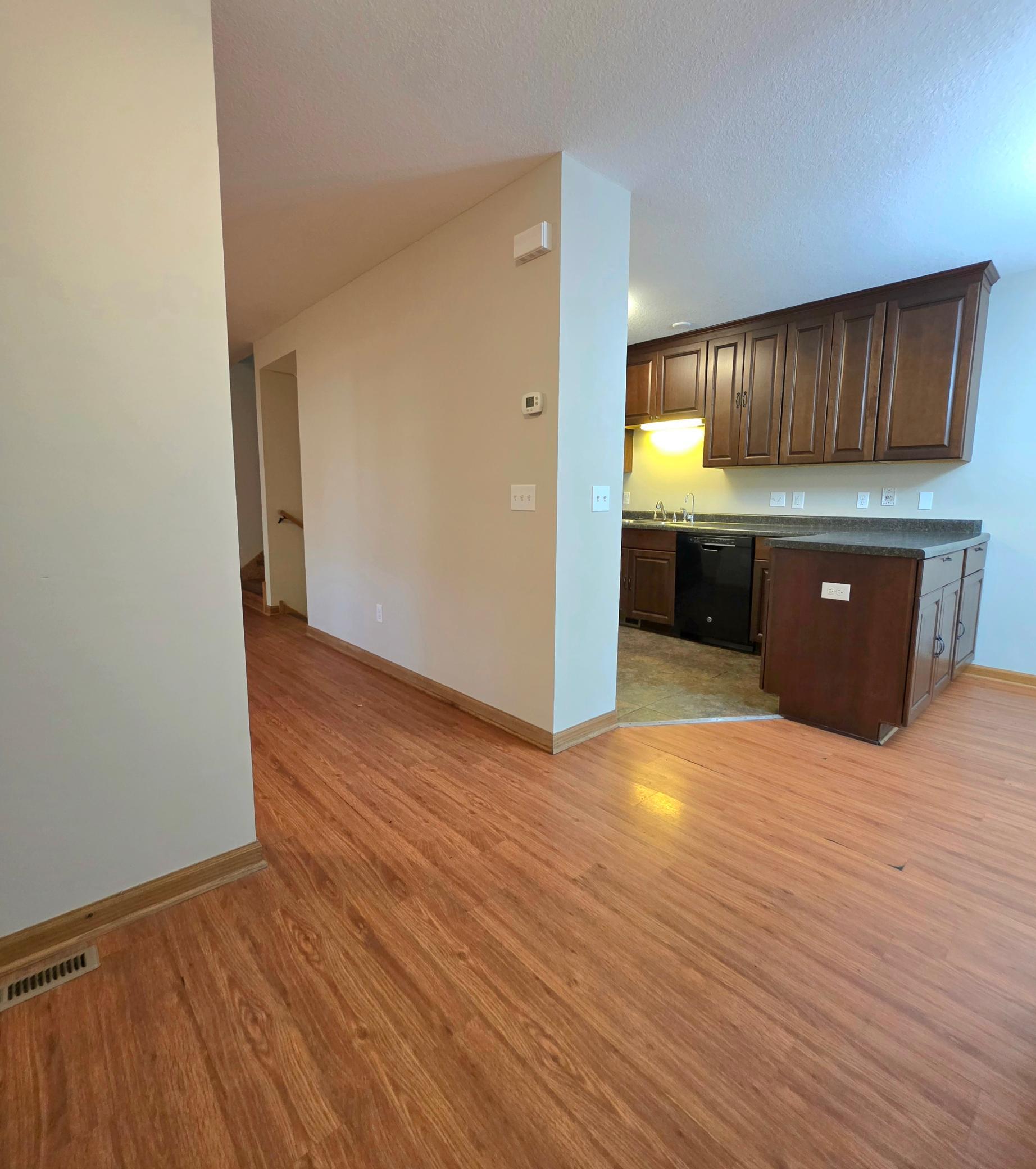1527 Aspen Drive Property Photo 8