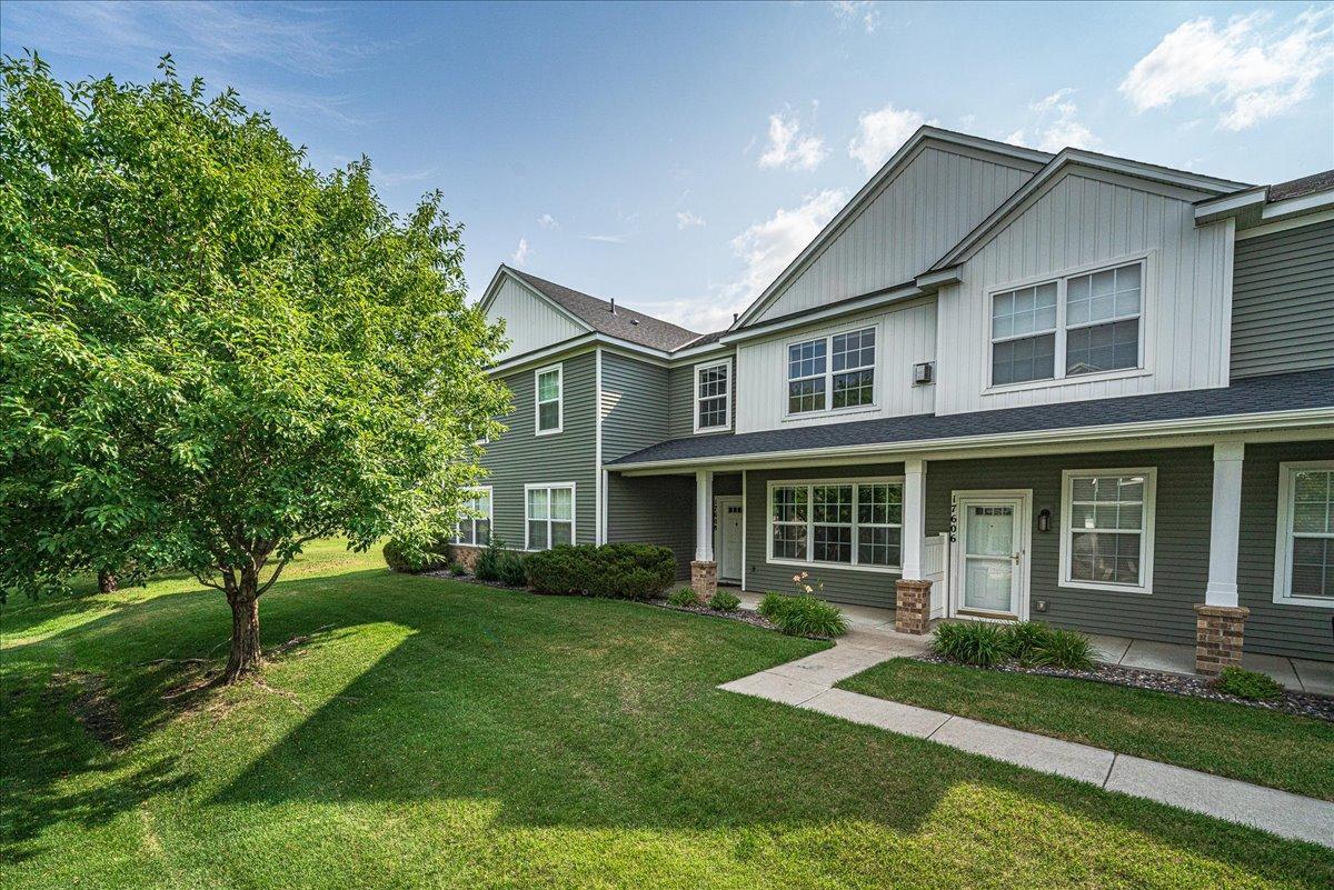 17608 68th Place N Property Photo 1