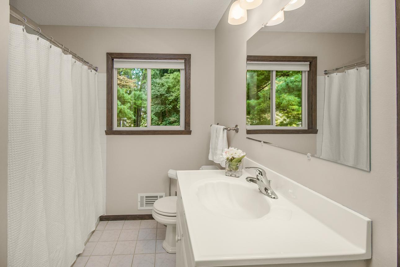 1388 Amaryllis Lane Property Photo 9