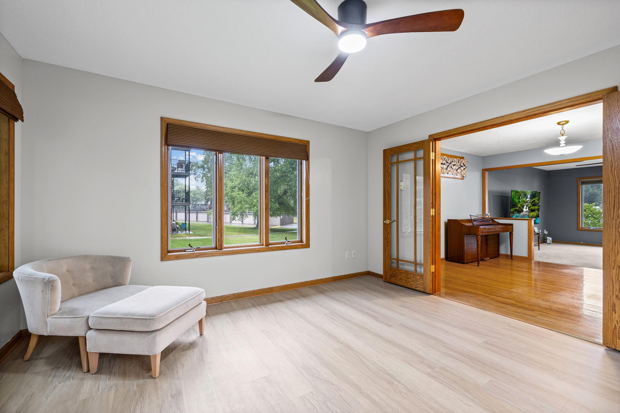 2082 Cowern Place E Property Photo 10
